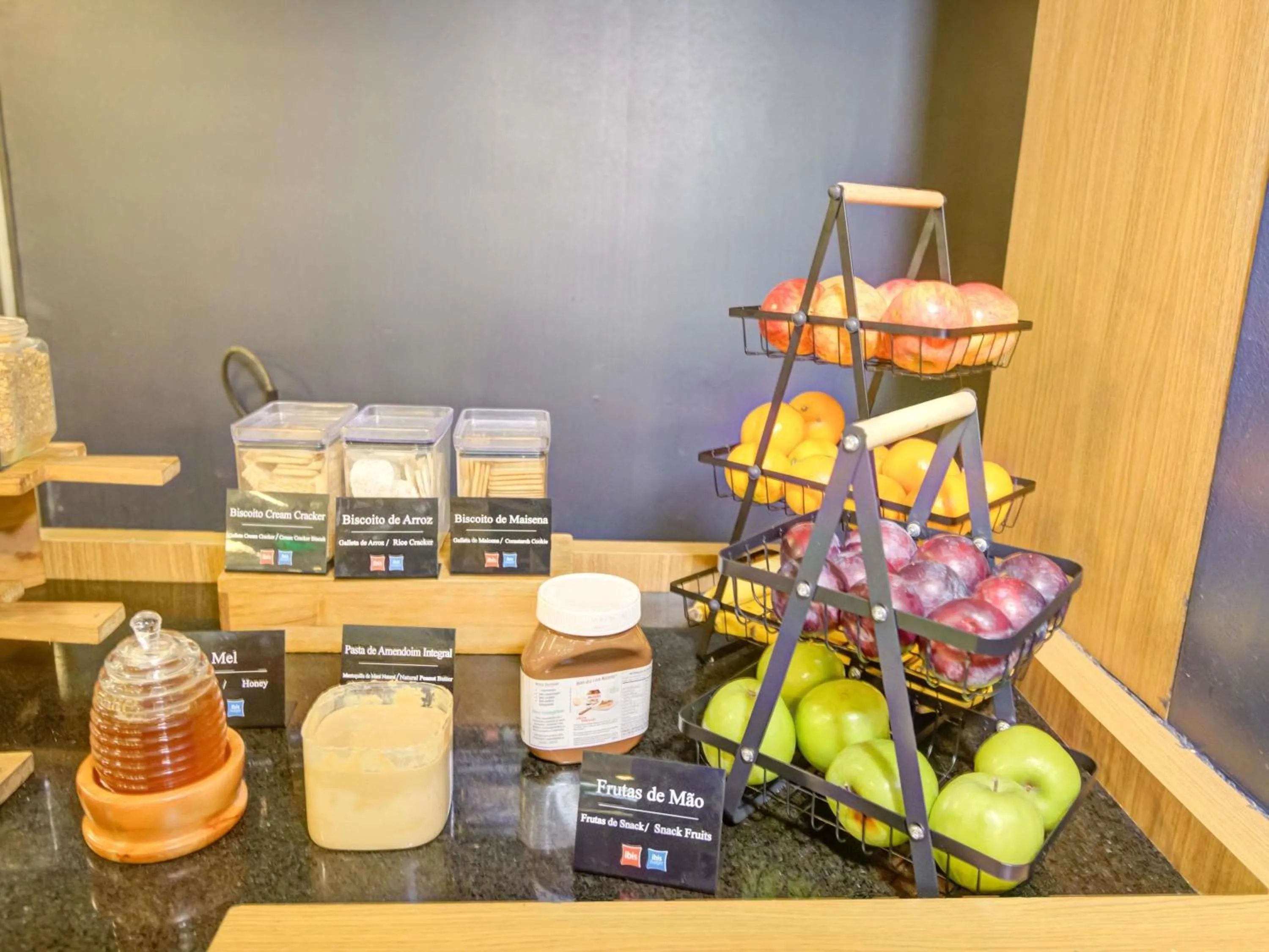 Restaurant/places to eat in ibis budget Rio de Janeiro Nova America