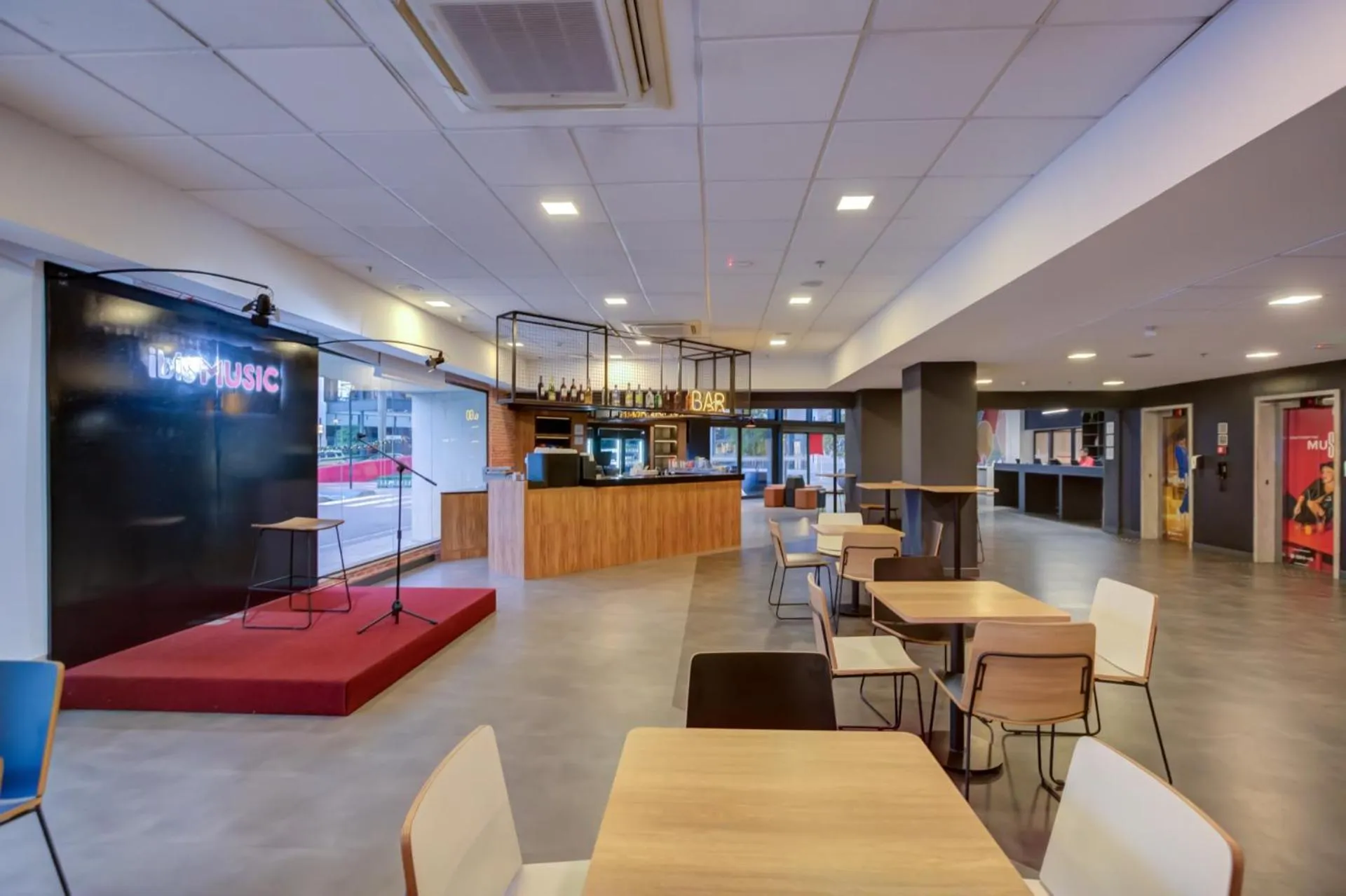Lounge or bar in ibis budget Rio de Janeiro Nova America