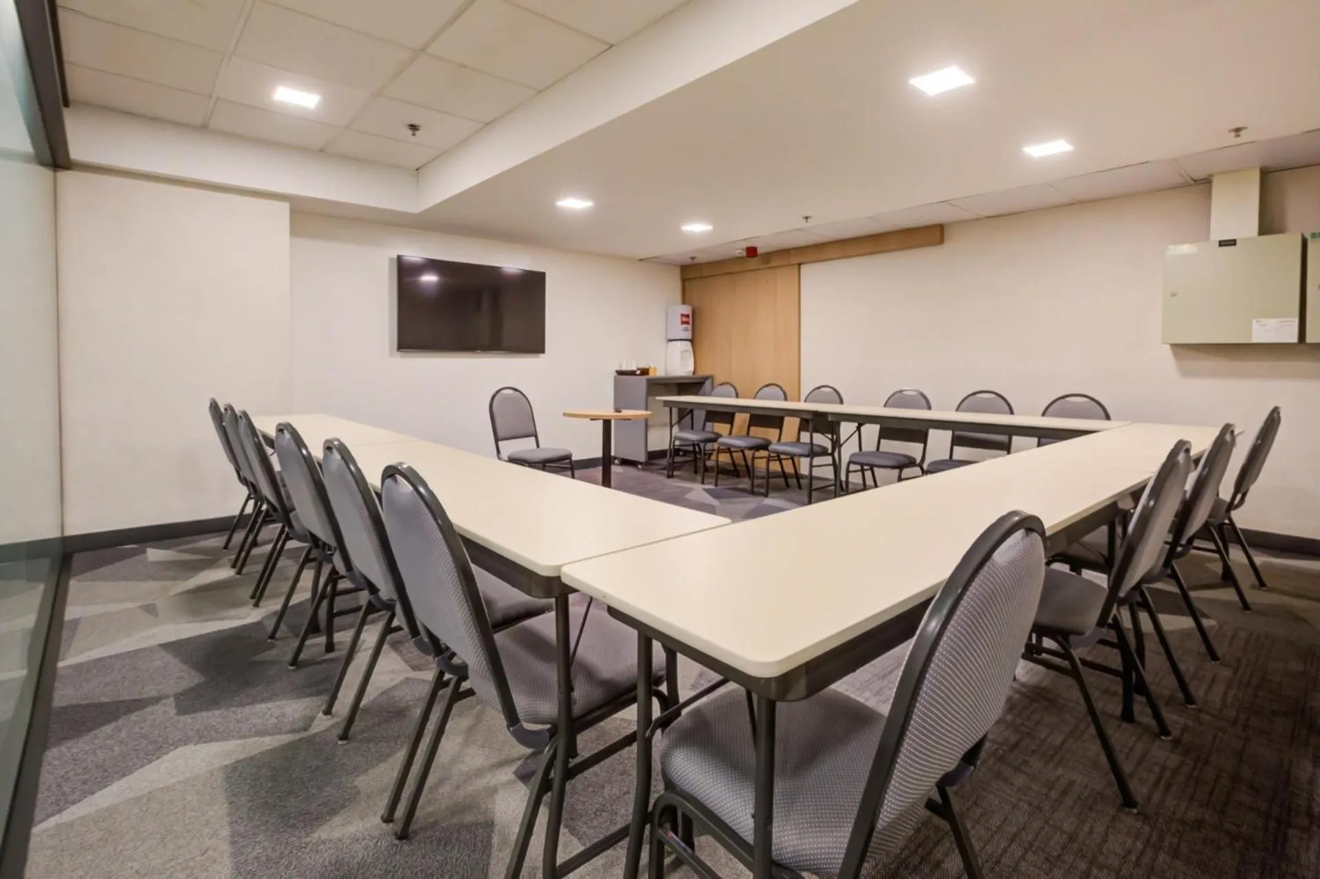 TV and multimedia in ibis budget Rio de Janeiro Nova America