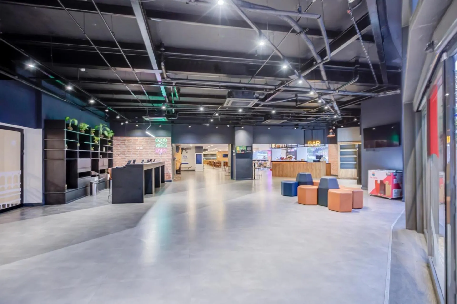 Lobby or reception in ibis budget Rio de Janeiro Nova America