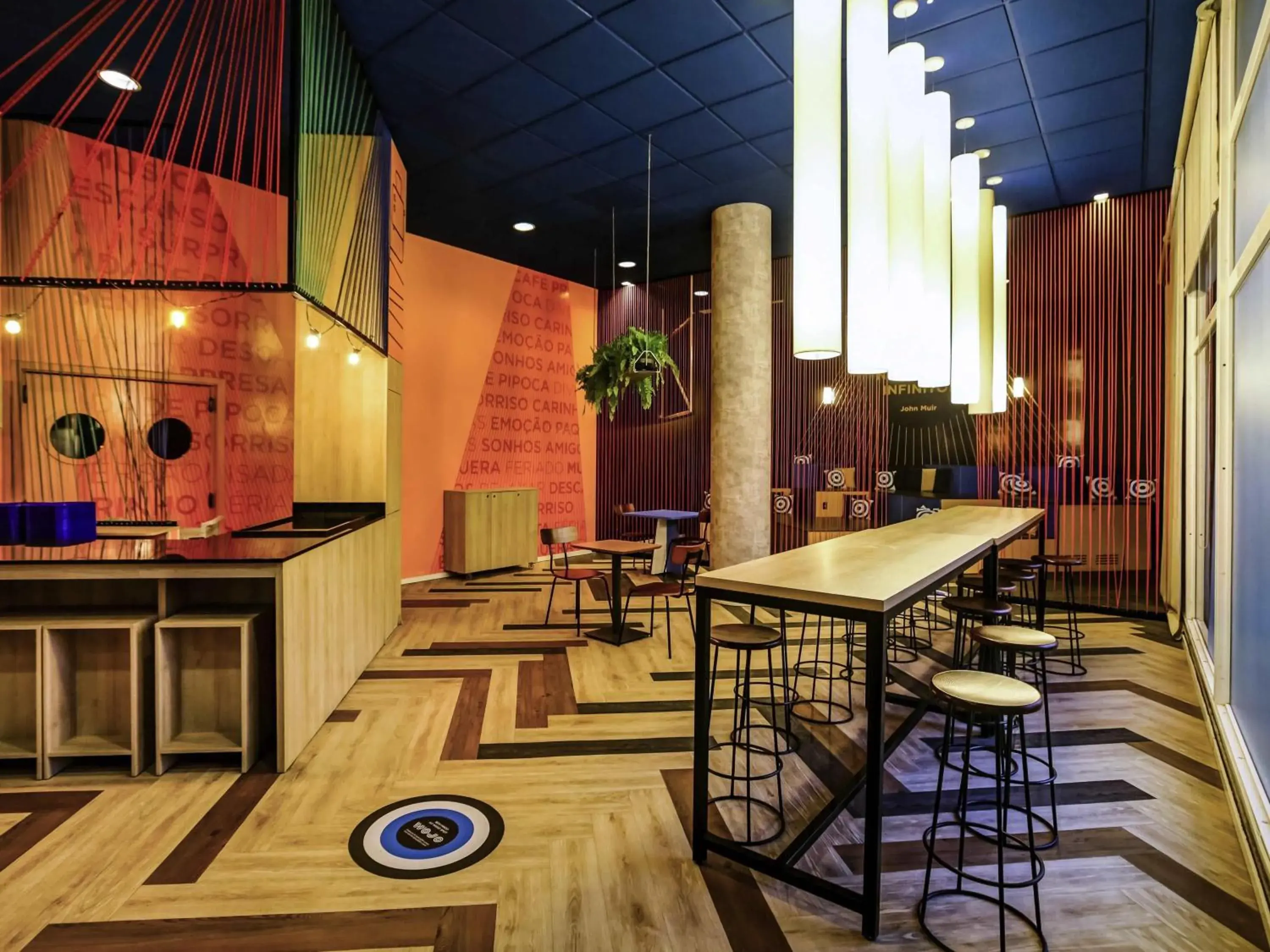 Restaurant/places to eat in ibis budget Tambore Restaurant/places to eat in ibis budget Tambore