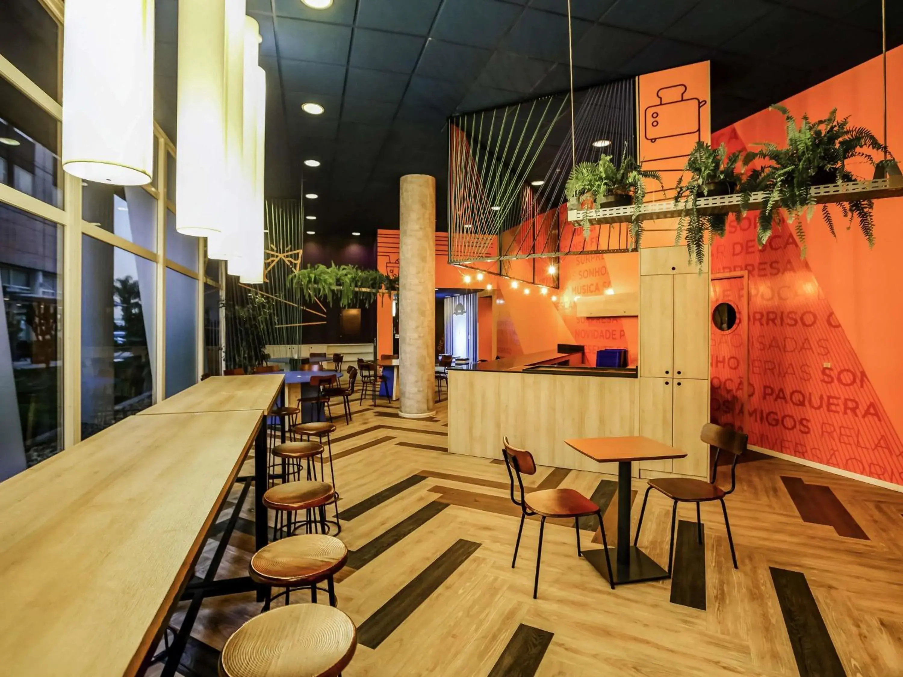 Restaurant/places to eat in ibis budget Tambore Restaurant/places to eat in ibis budget Tambore