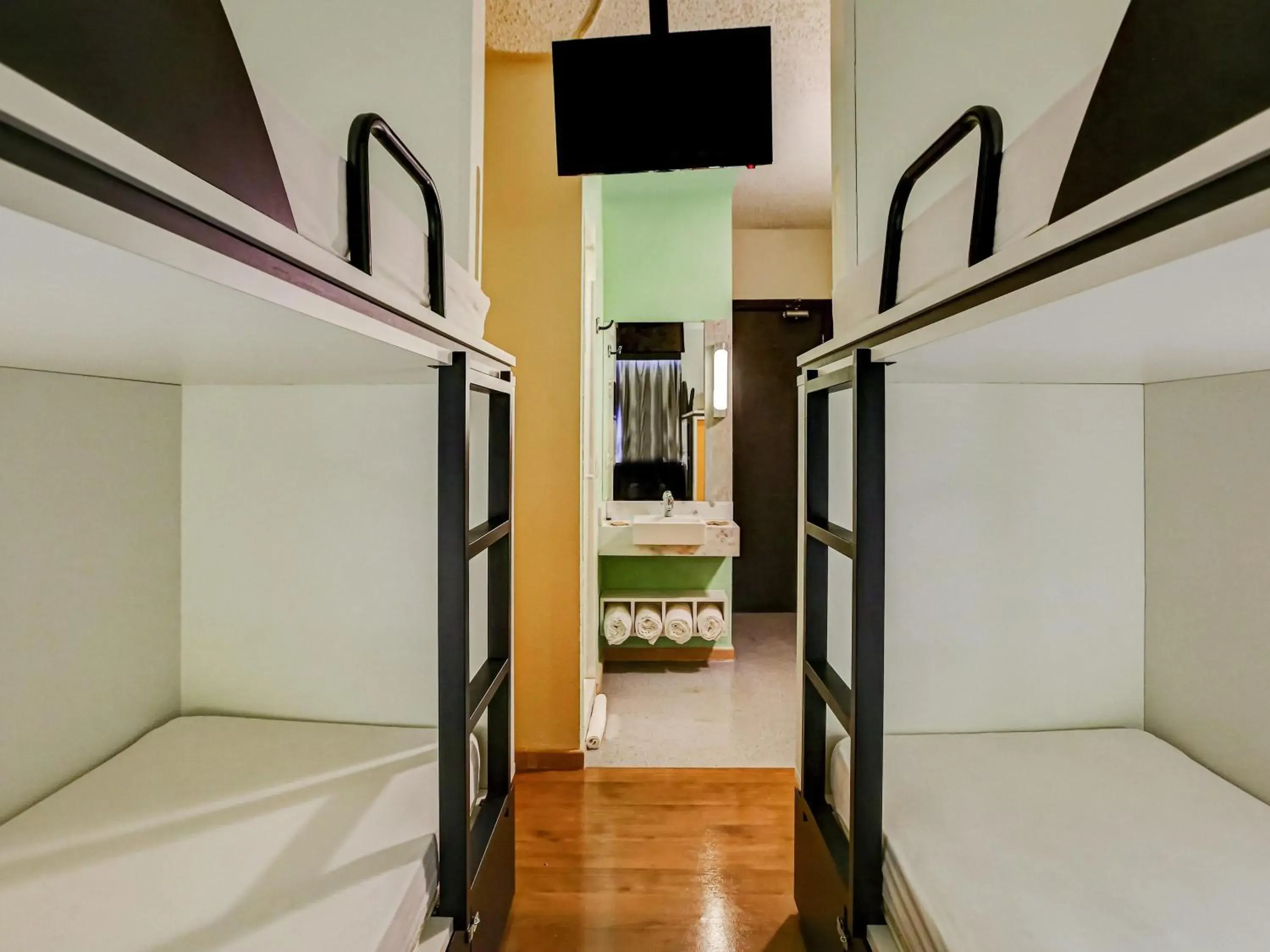 Bedroom, Bed in ibis budget Tambore Bedroom, Bed in ibis budget Tambore