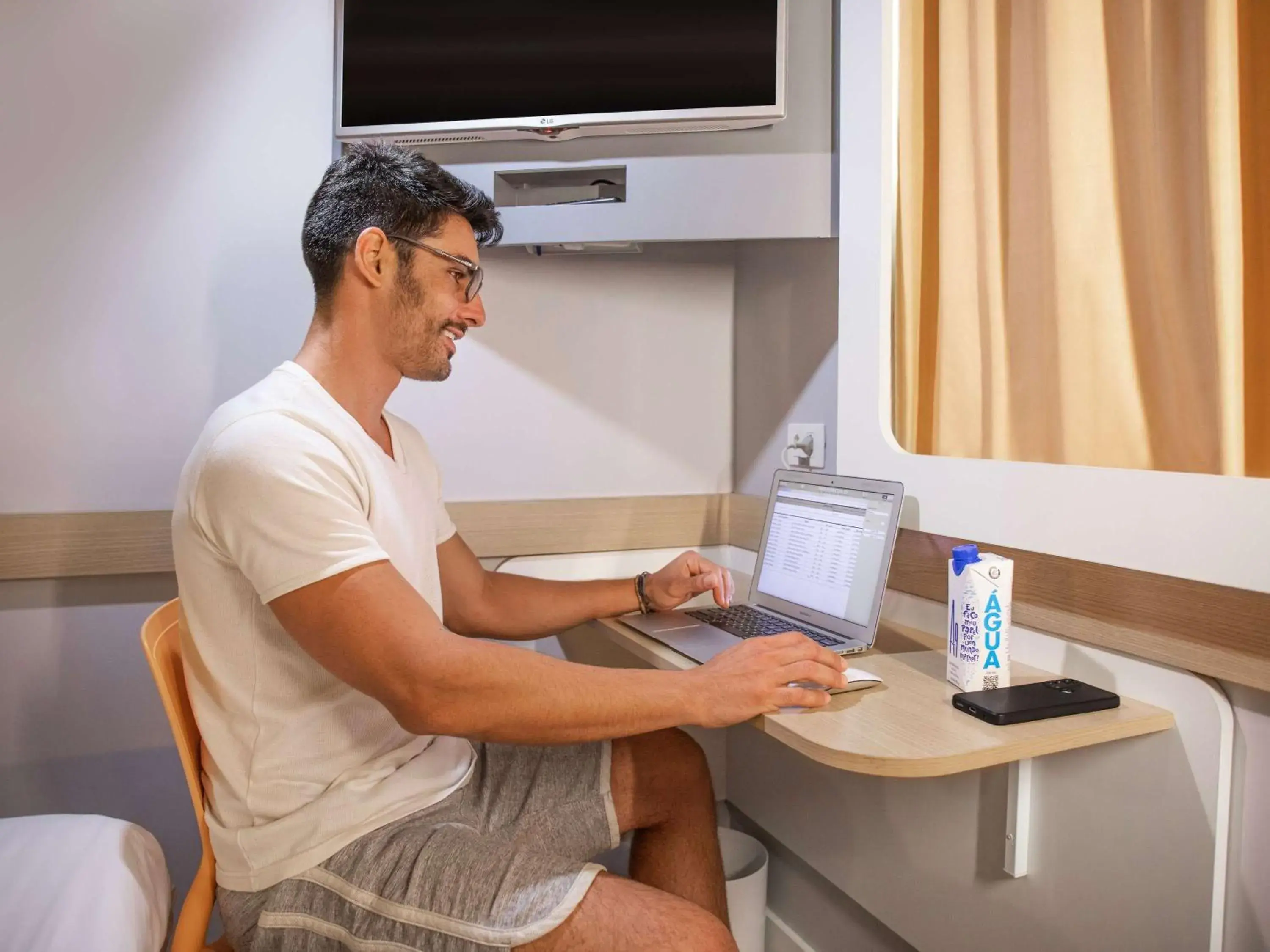 Bedroom in ibis budget Jundiai Shopping Bedroom in ibis budget Jundiai Shopping