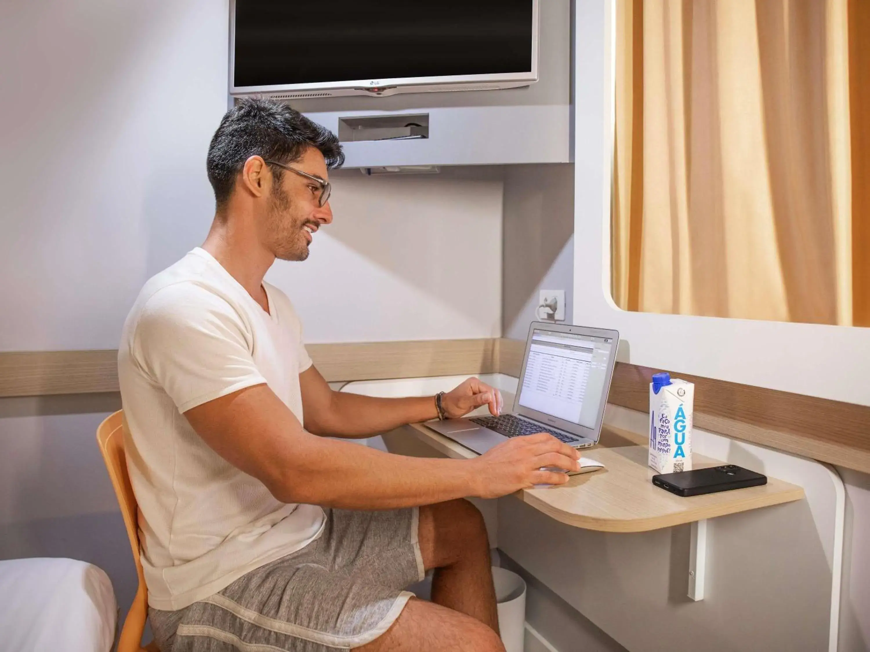 Bedroom in ibis budget Jundiai Shopping Bedroom in ibis budget Jundiai Shopping