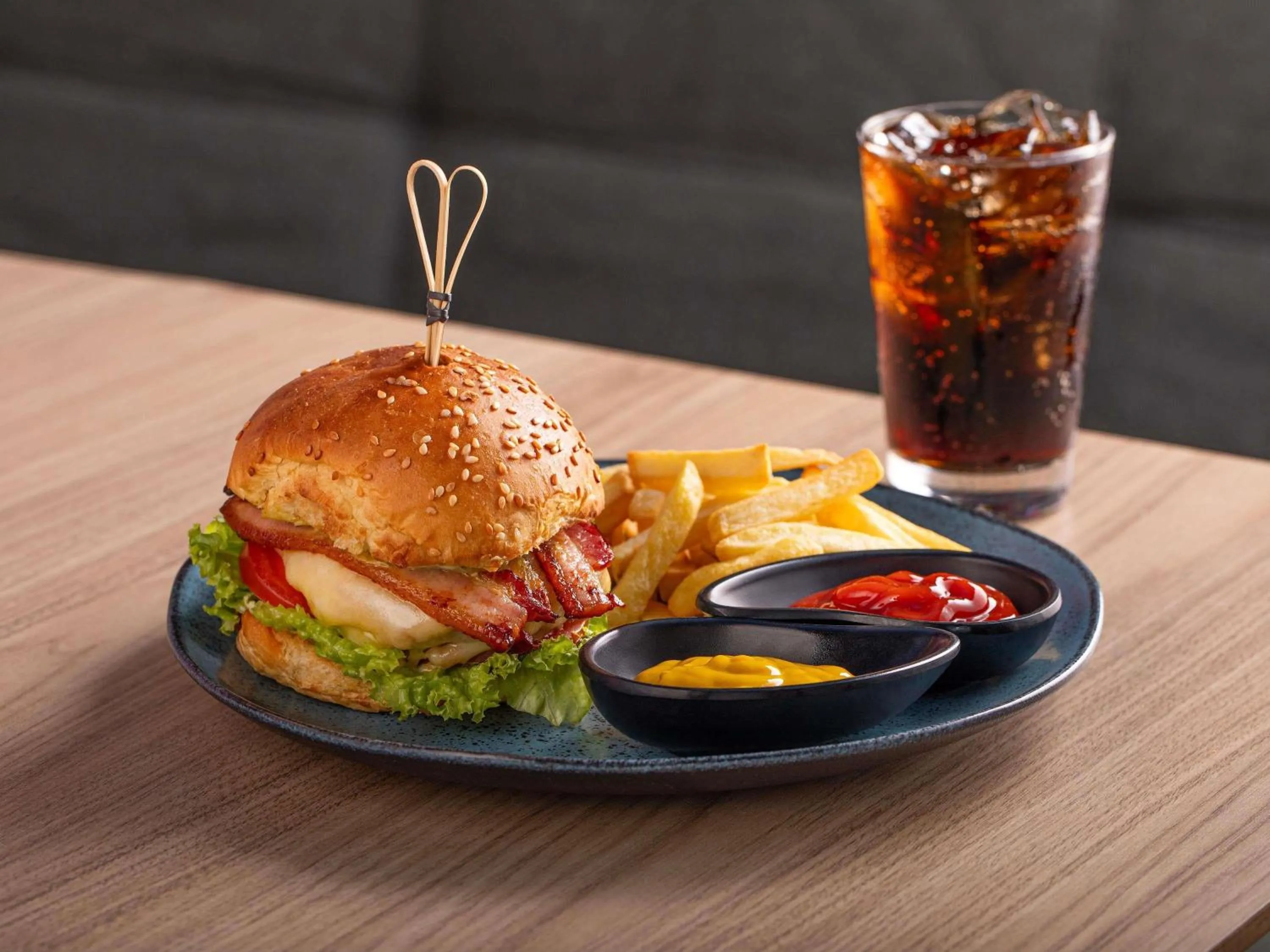 Restaurant/places to eat in ibis budget Jundiai Shopping