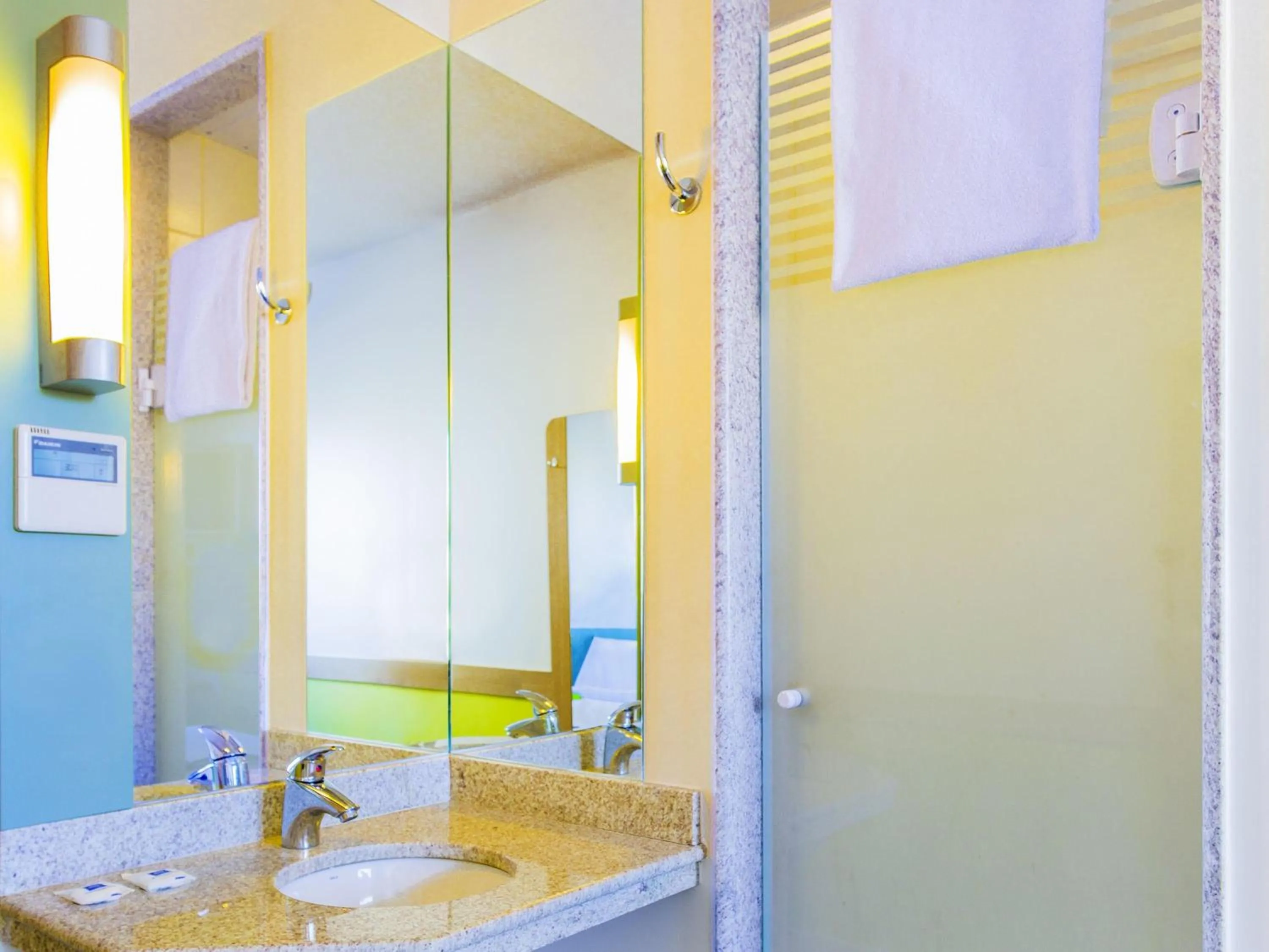 Bedroom in ibis budget Jundiai Shopping