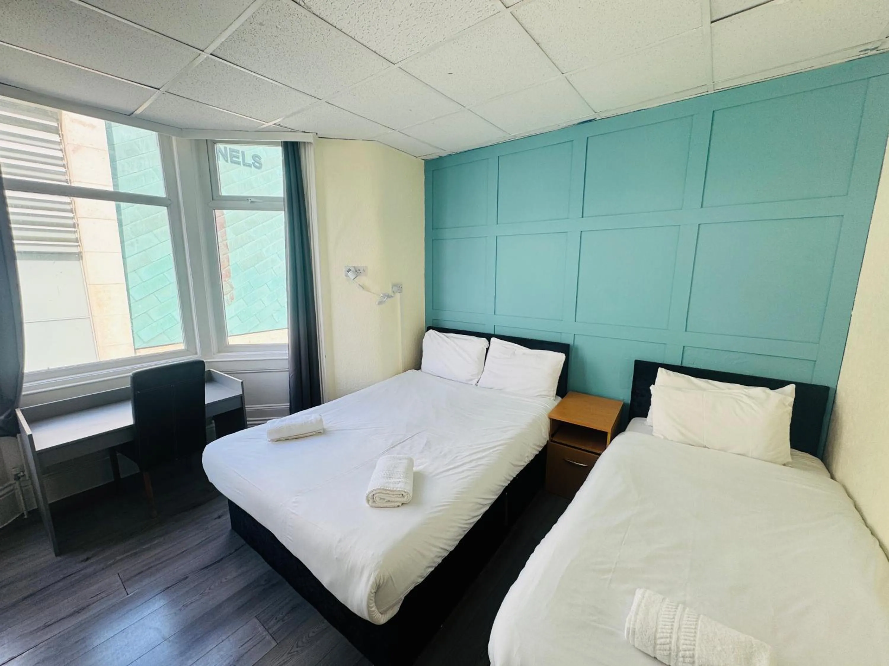 Photo of the whole room, Bed in Calypso hotel Blackpool