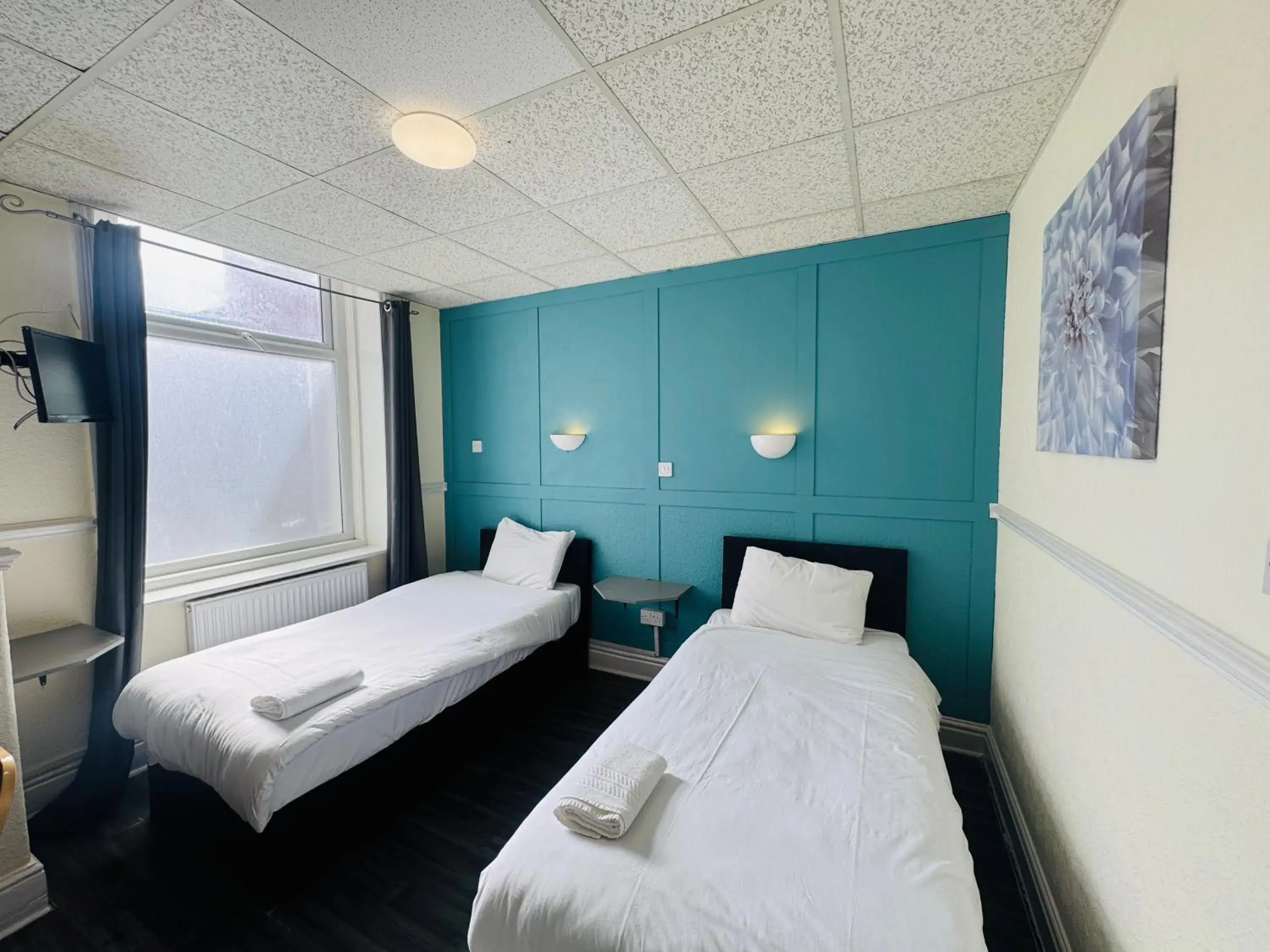 Twin Room in Calypso hotel Blackpool Twin Room in Calypso hotel Blackpool