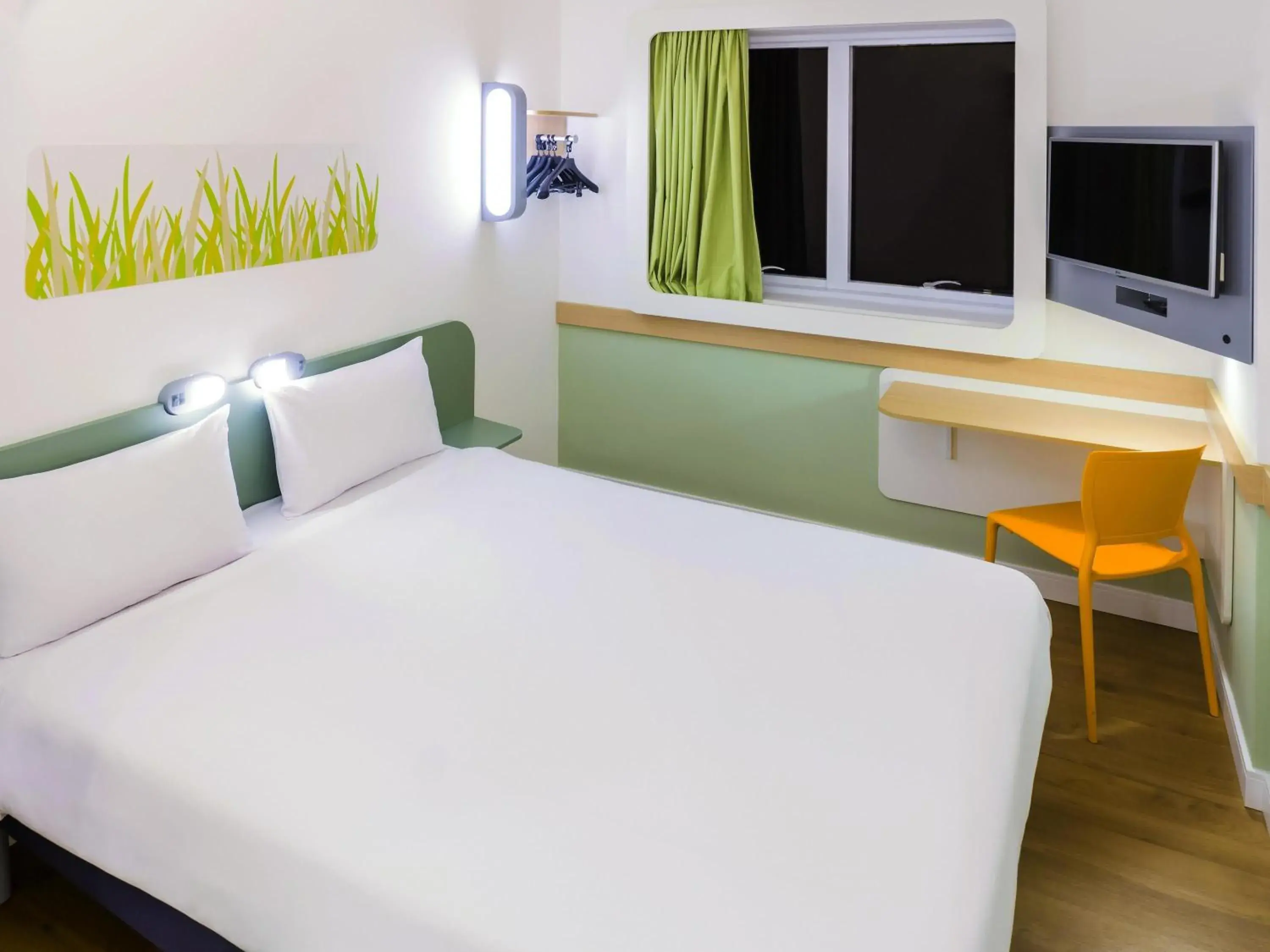 Property building, Bed in ibis budget Osasco Property building, Bed in ibis budget Osasco