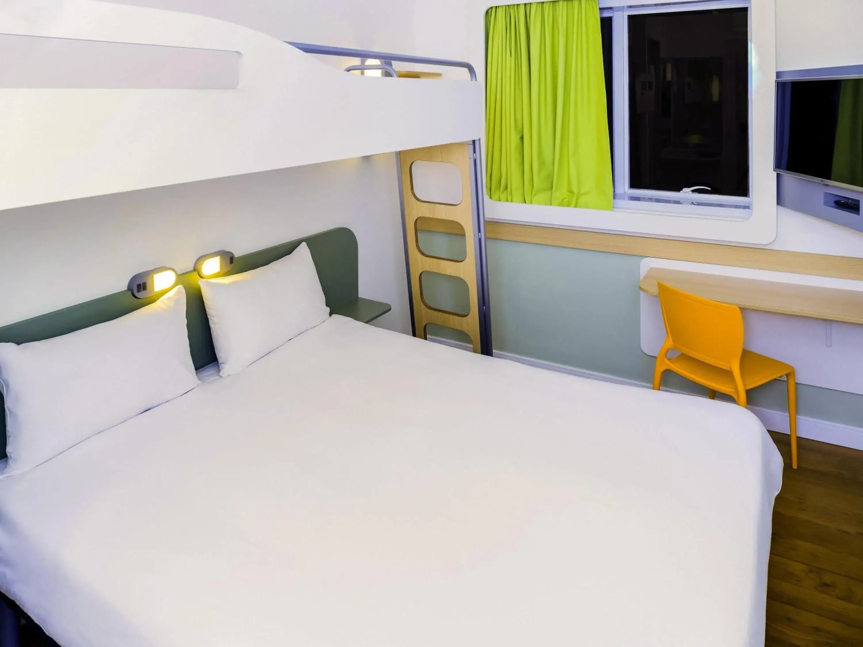 Bedroom, Bed in ibis budget Osasco Bedroom, Bed in ibis budget Osasco