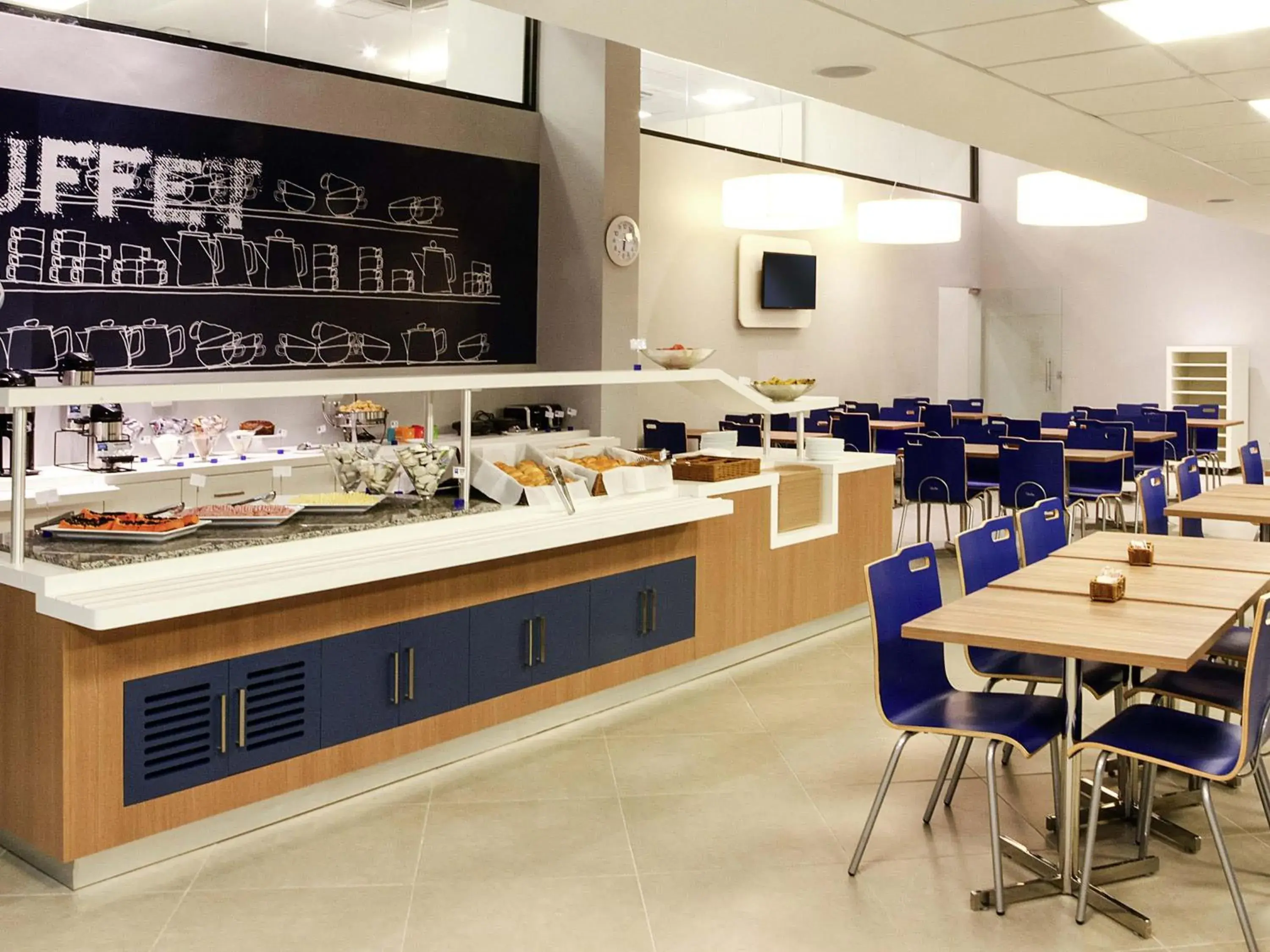 Restaurant/places to eat in ibis budget BH Afonso Pena Savassi Restaurant/places to eat in ibis budget BH Afonso Pena Savassi