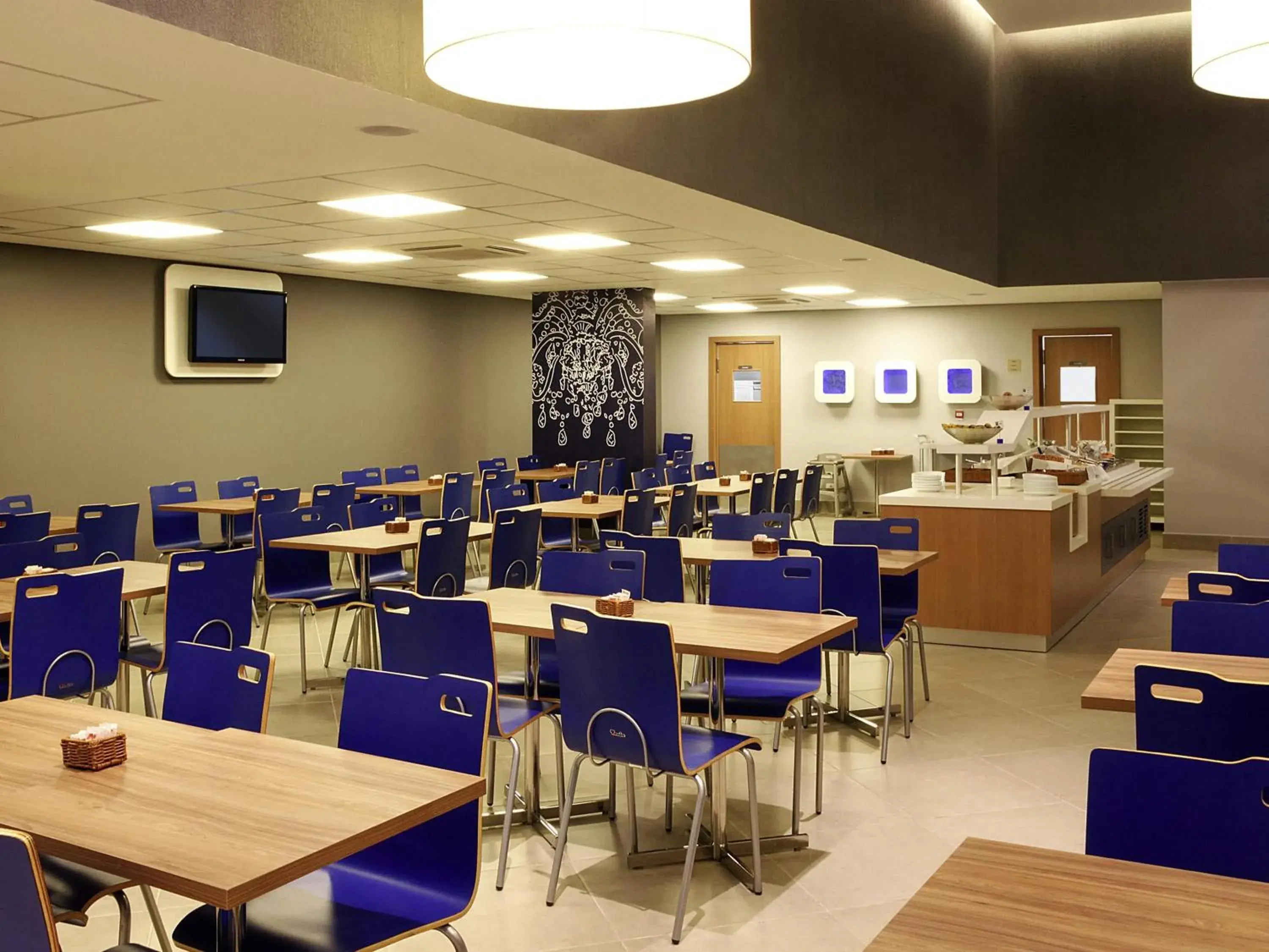 Restaurant/places to eat in ibis budget BH Afonso Pena Savassi Restaurant/places to eat in ibis budget BH Afonso Pena Savassi