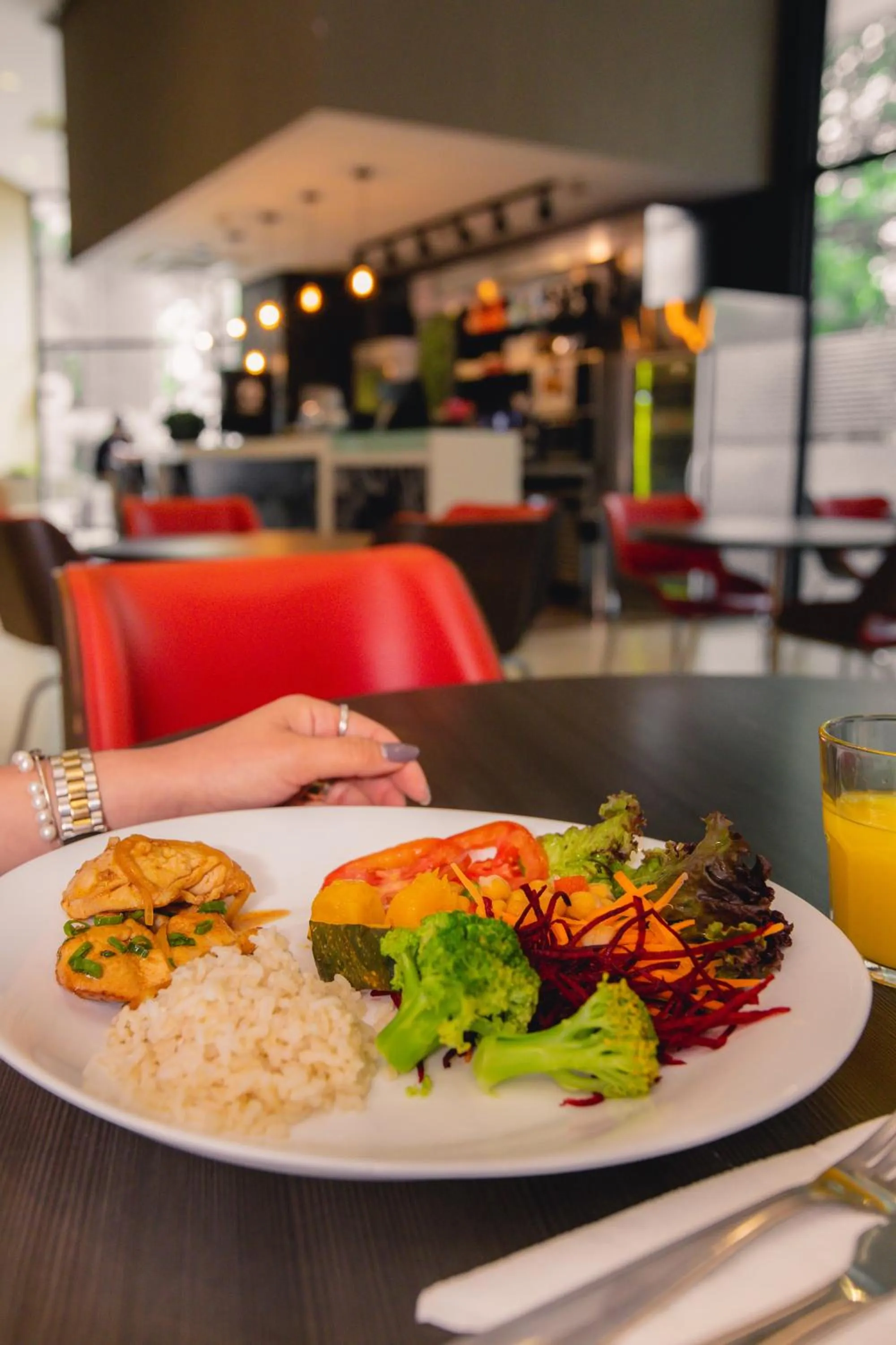 Restaurant/places to eat in ibis budget BH Afonso Pena Savassi