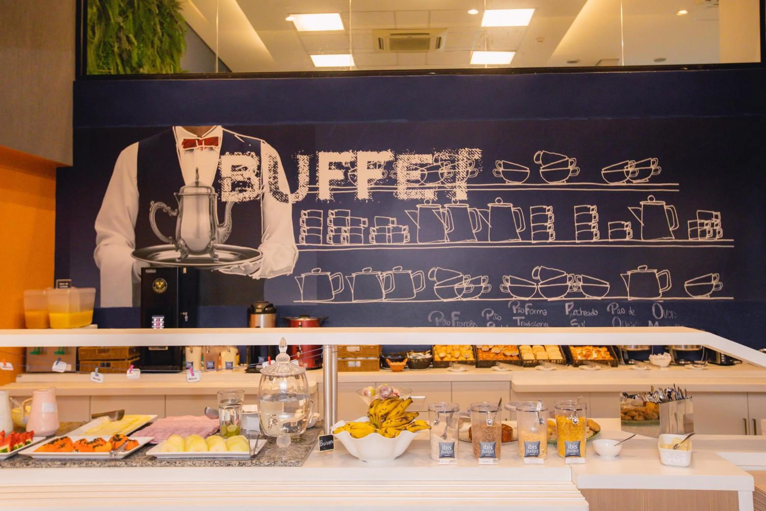 Restaurant/places to eat in ibis budget BH Afonso Pena Savassi