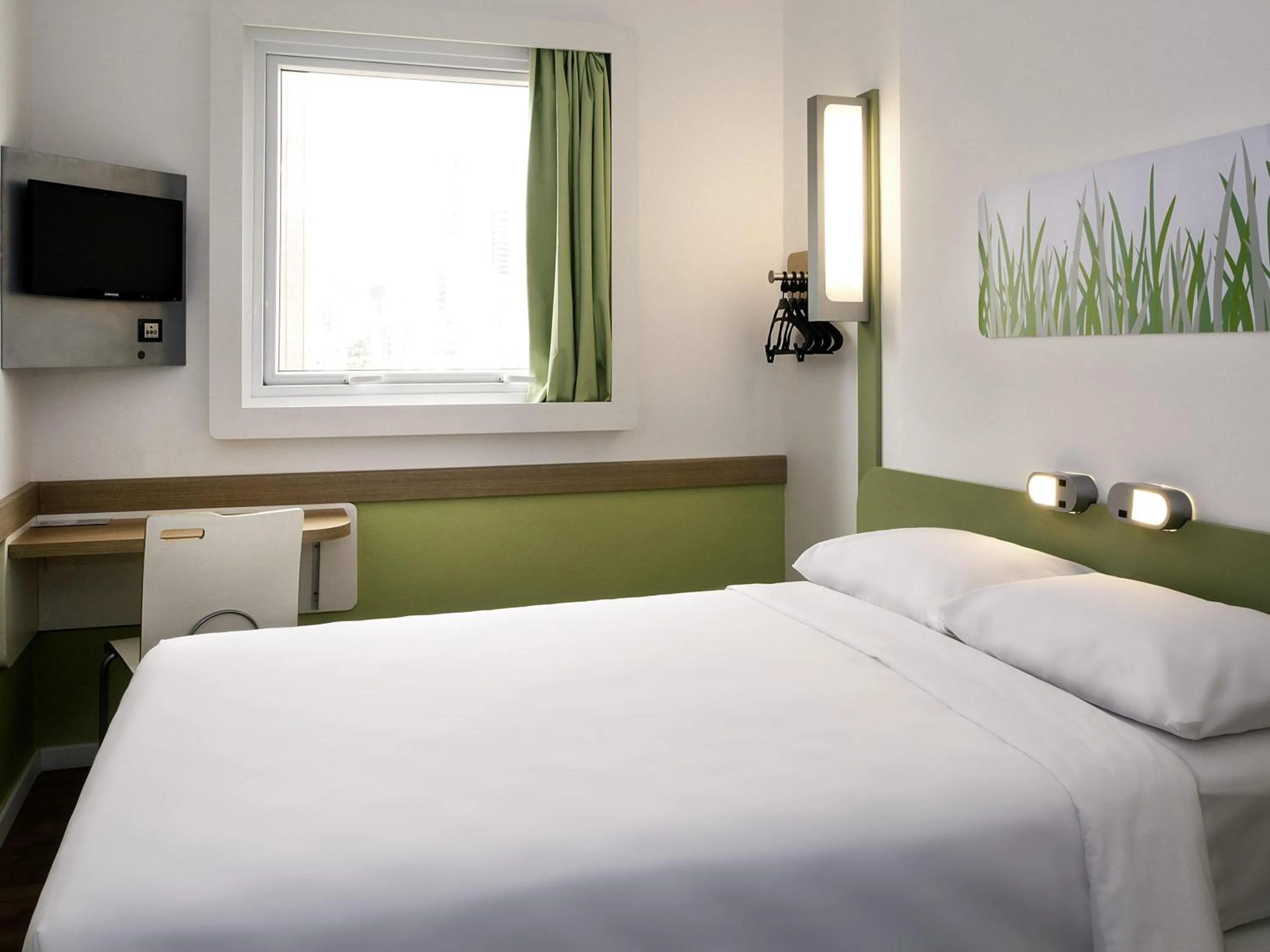 Bedroom, Bed in ibis budget BH Afonso Pena Savassi