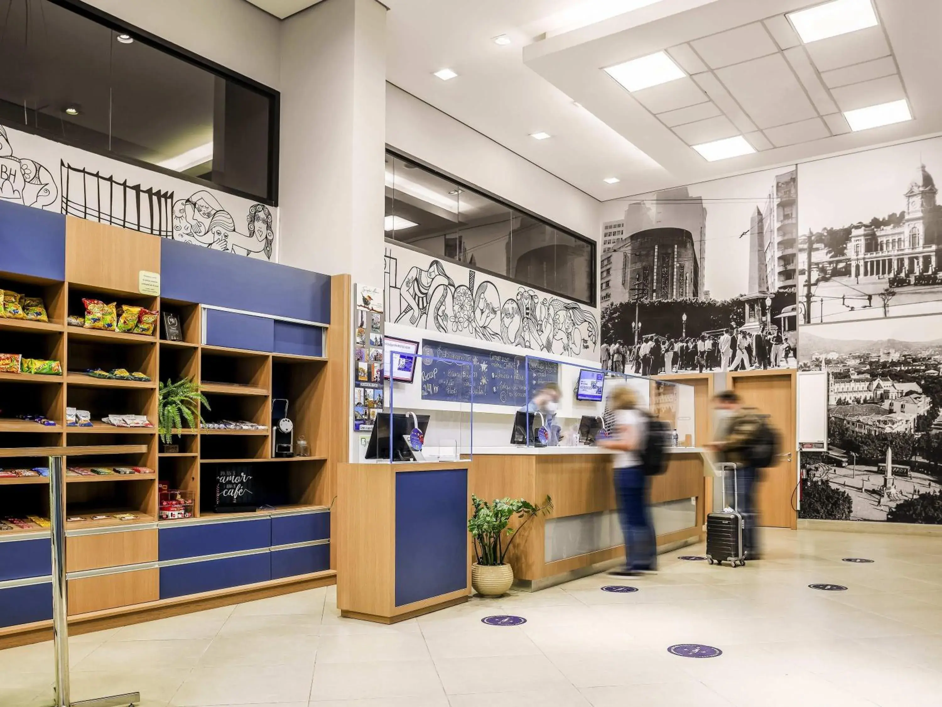 Lounge or bar in ibis budget BH Afonso Pena Savassi Lounge or bar in ibis budget BH Afonso Pena Savassi