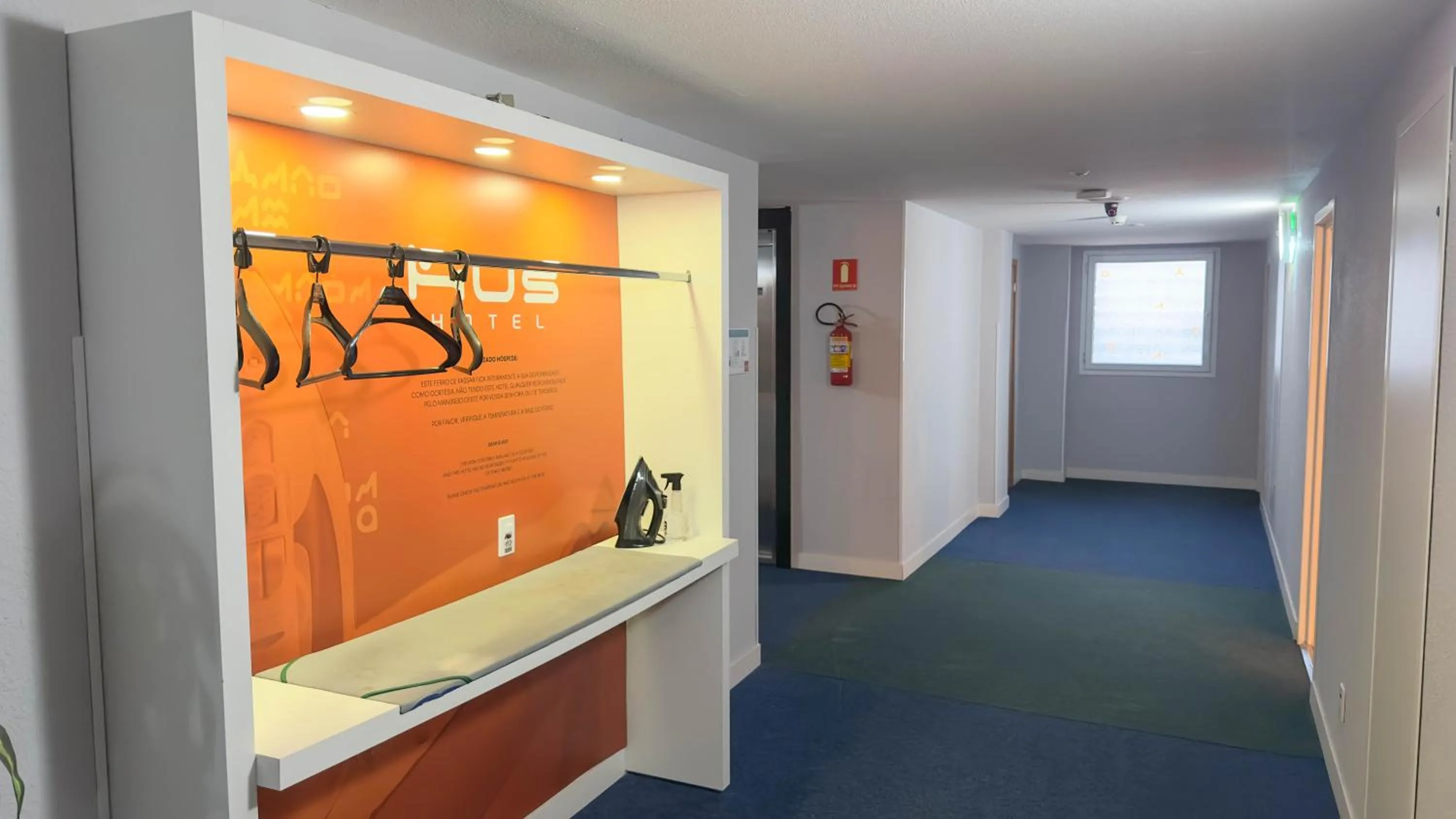 flat iron in HUS Hotel MARINGA