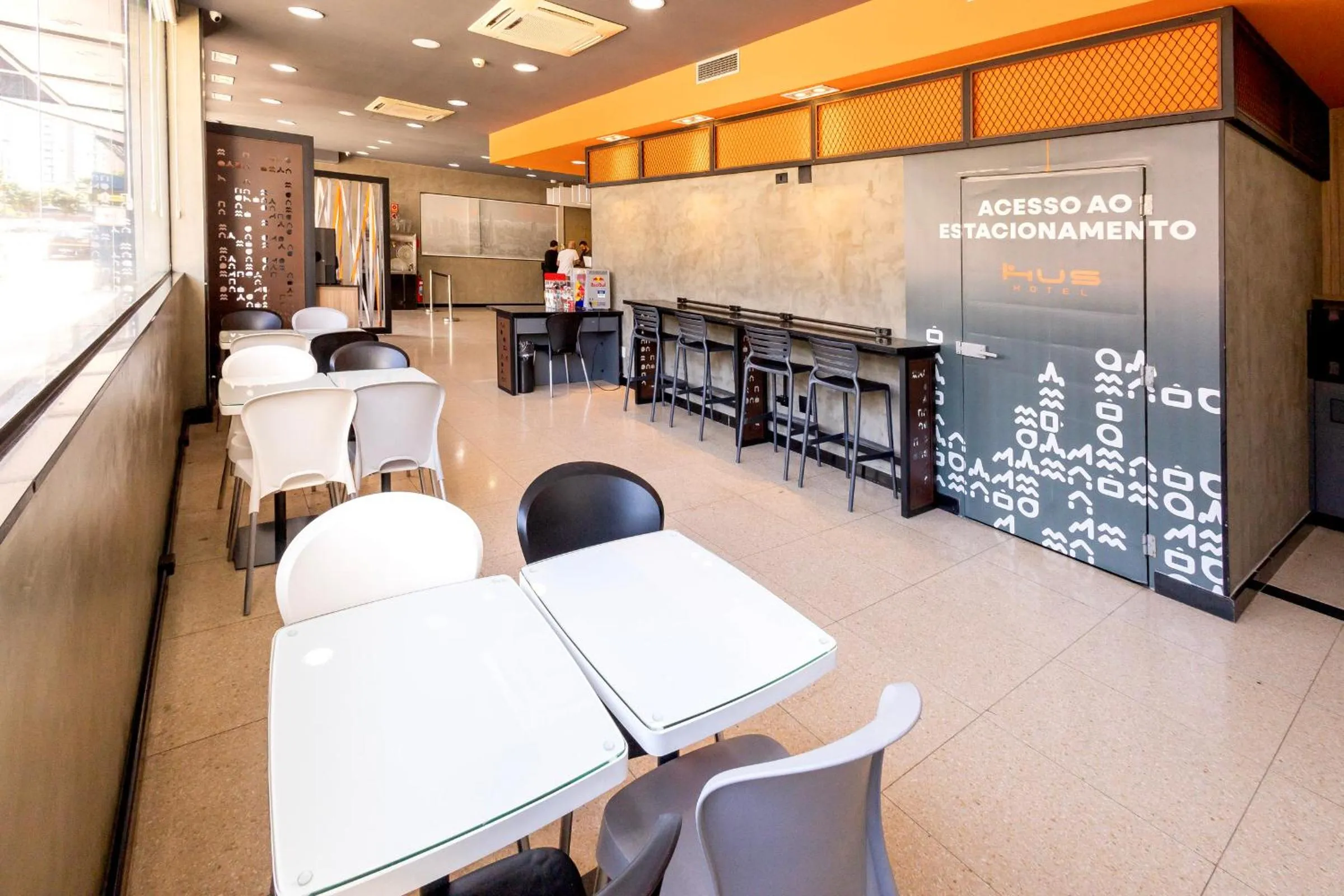 Lounge or bar in HUS Hotel MARINGA