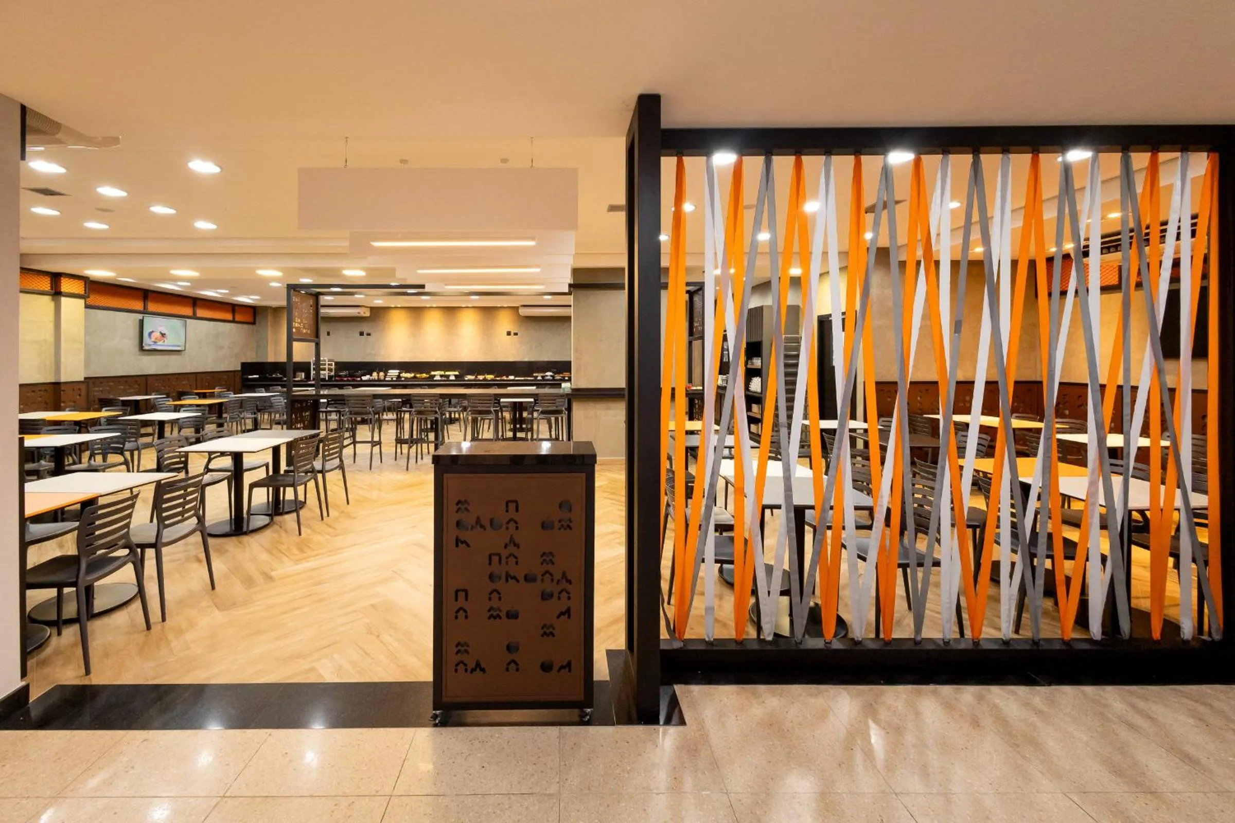 Buffet breakfast in HUS Hotel MARINGA