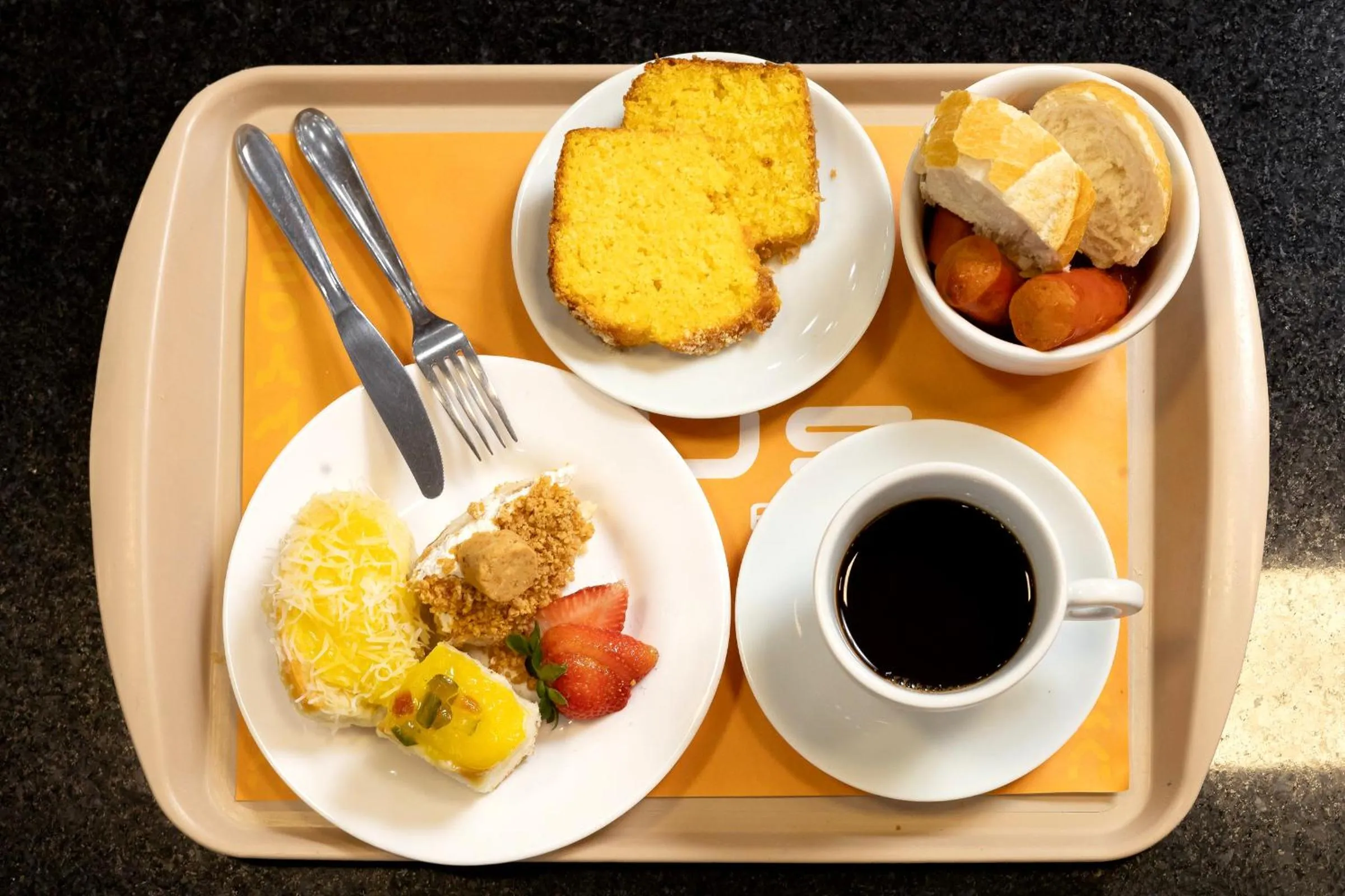 Breakfast in HUS Hotel MARINGA