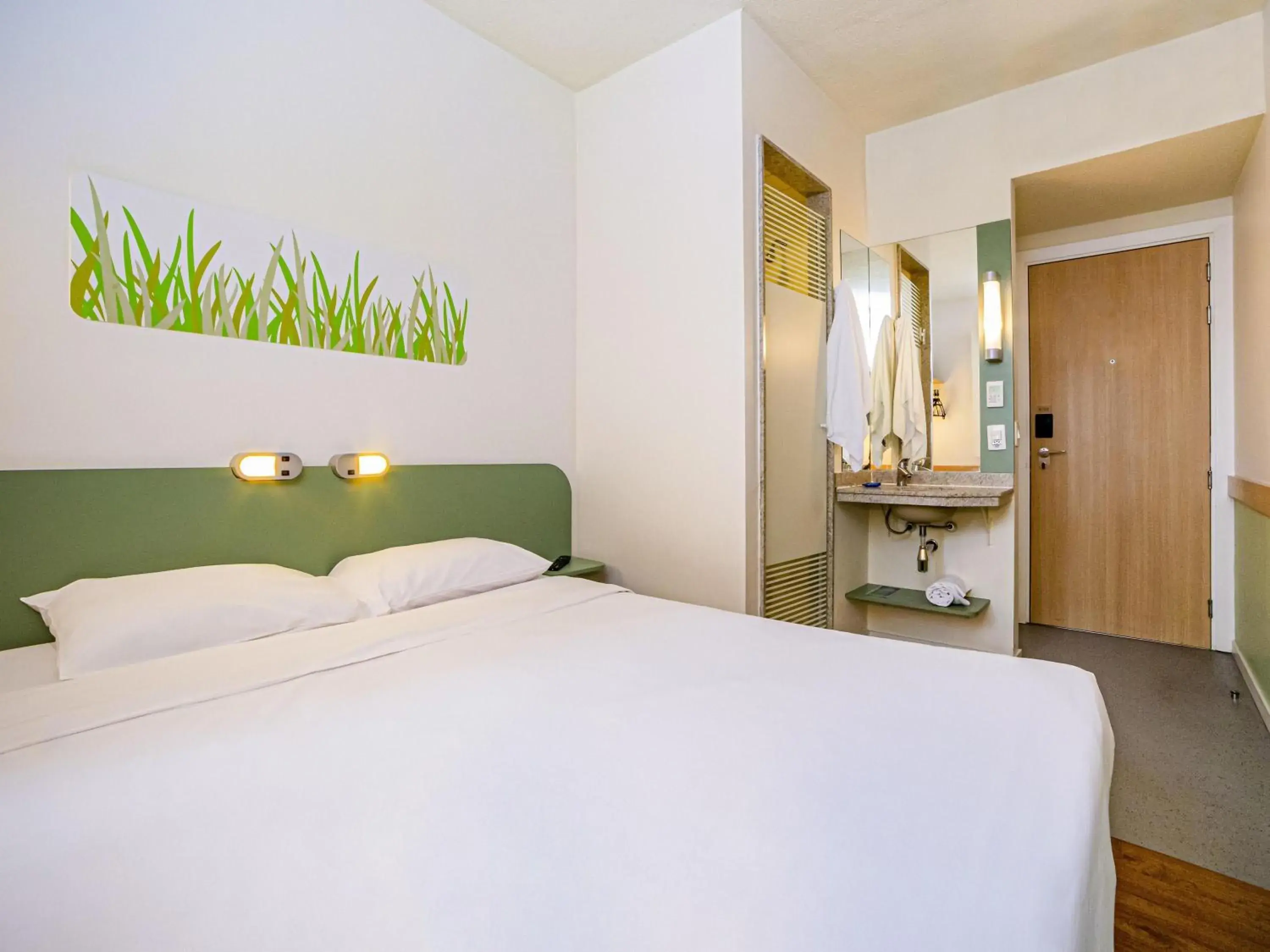 Bedroom, Bed in ibis budget SP Frei Caneca Bedroom, Bed in ibis budget SP Frei Caneca