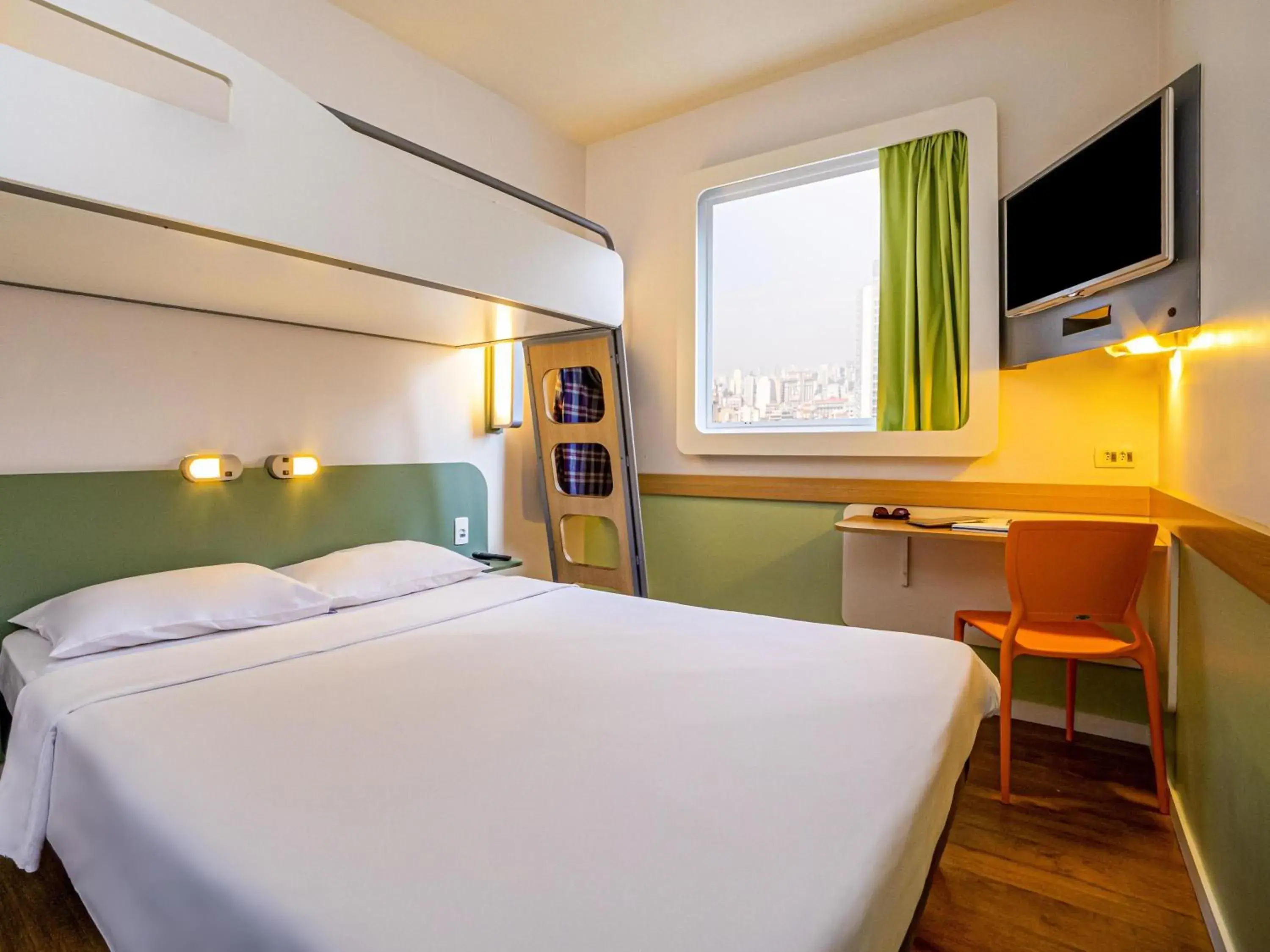 Bedroom, Bed in ibis budget SP Frei Caneca Bedroom, Bed in ibis budget SP Frei Caneca