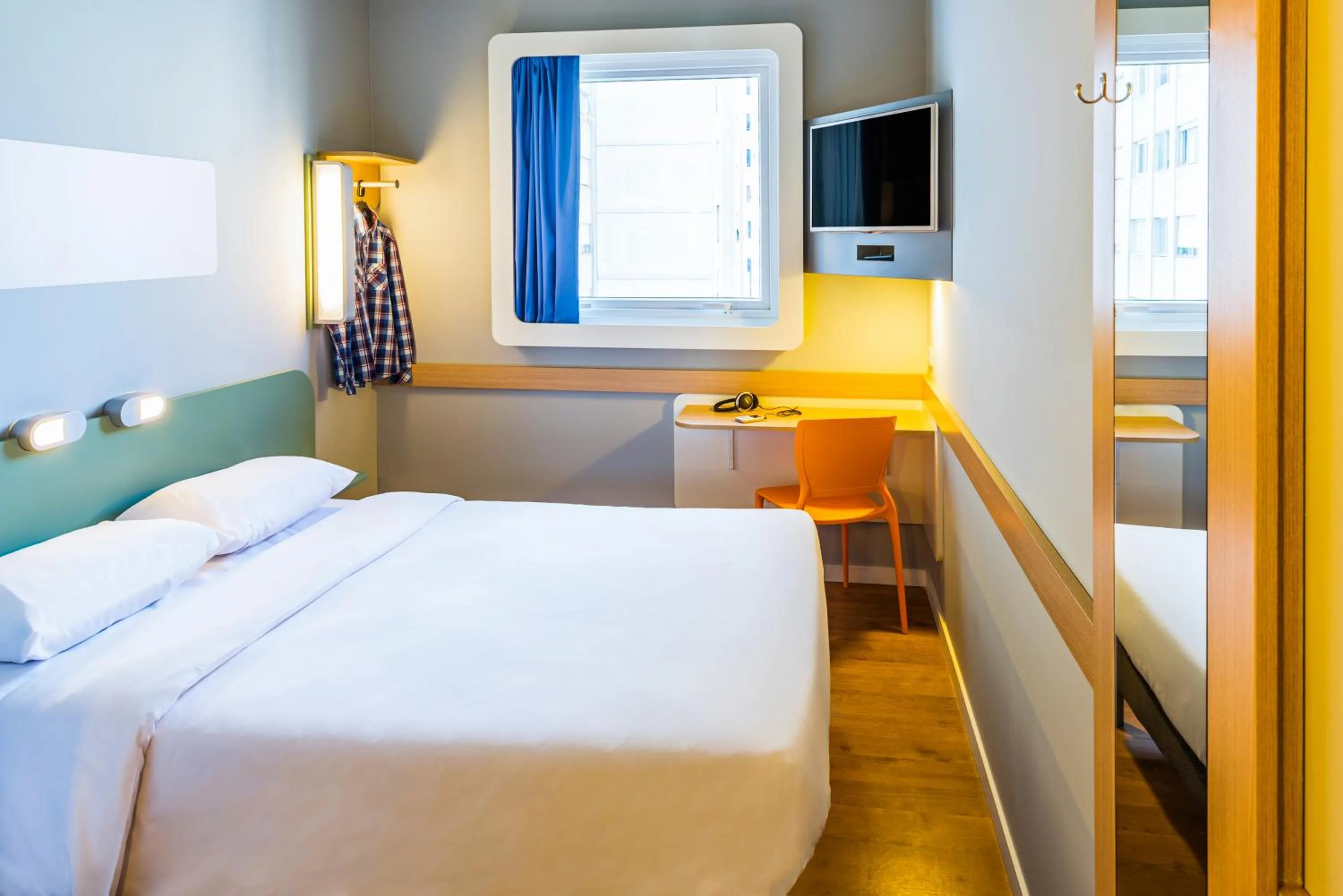 Bed in ibis budget SP Frei Caneca