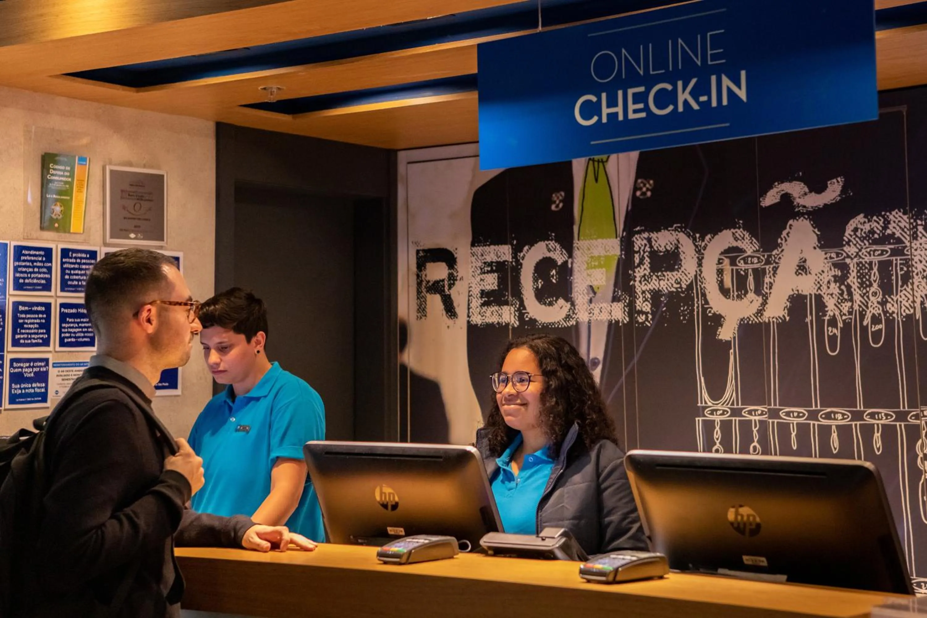 Lobby or reception in ibis budget SP Frei Caneca