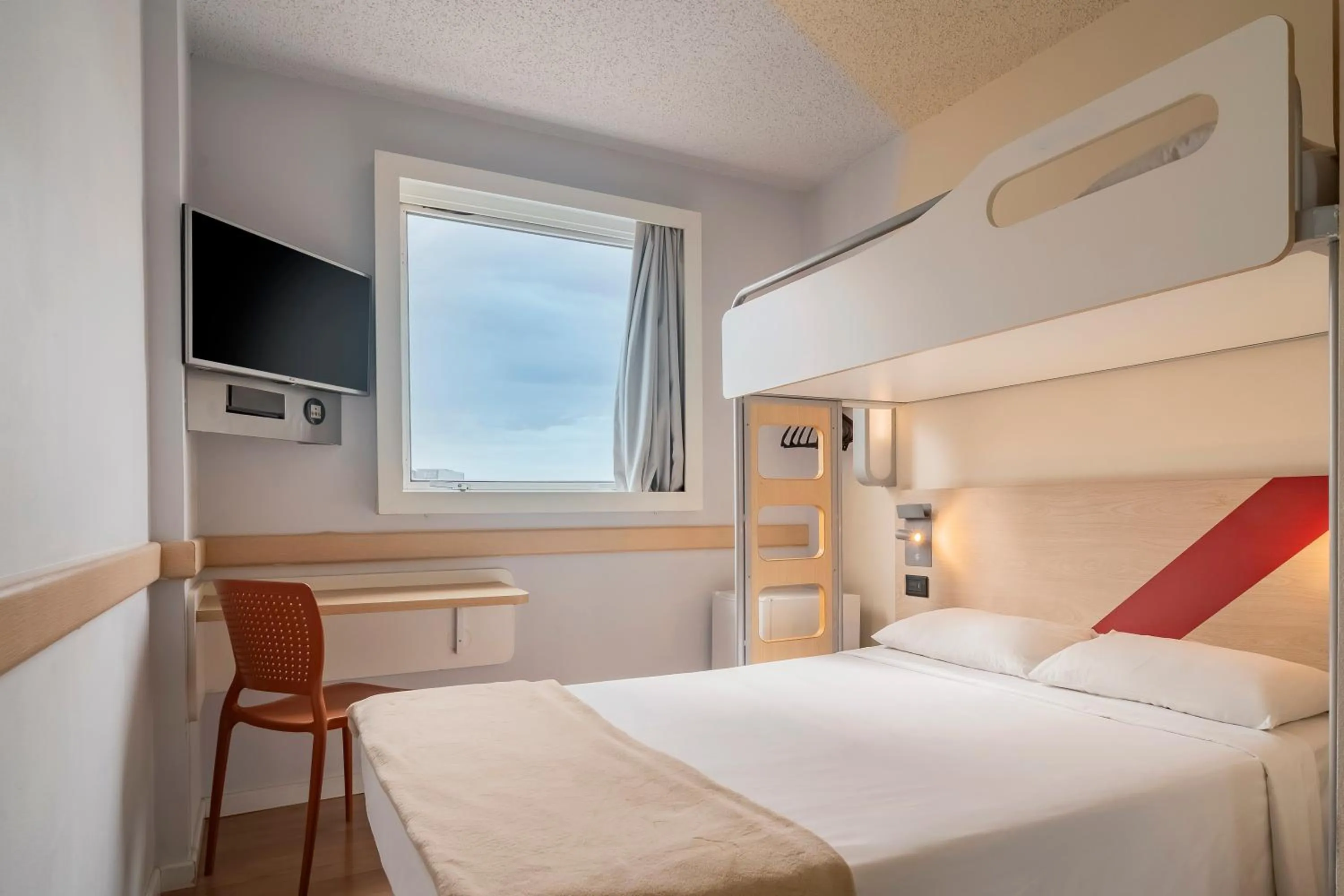 TV and multimedia, Bed in ibis budget Sao Paulo Paulista