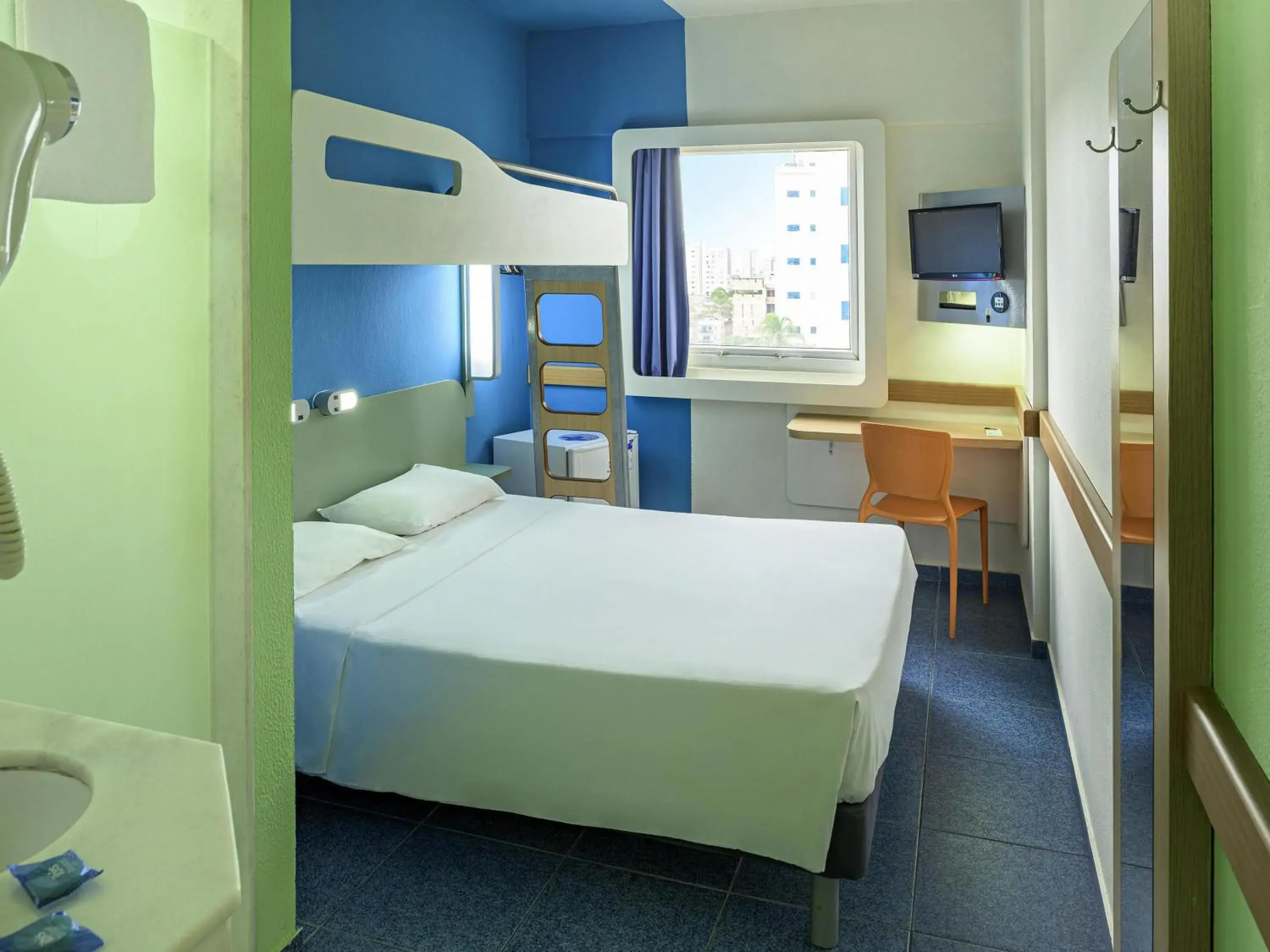 Bedroom, Bed in ibis budget Belem Bedroom, Bed in ibis budget Belem