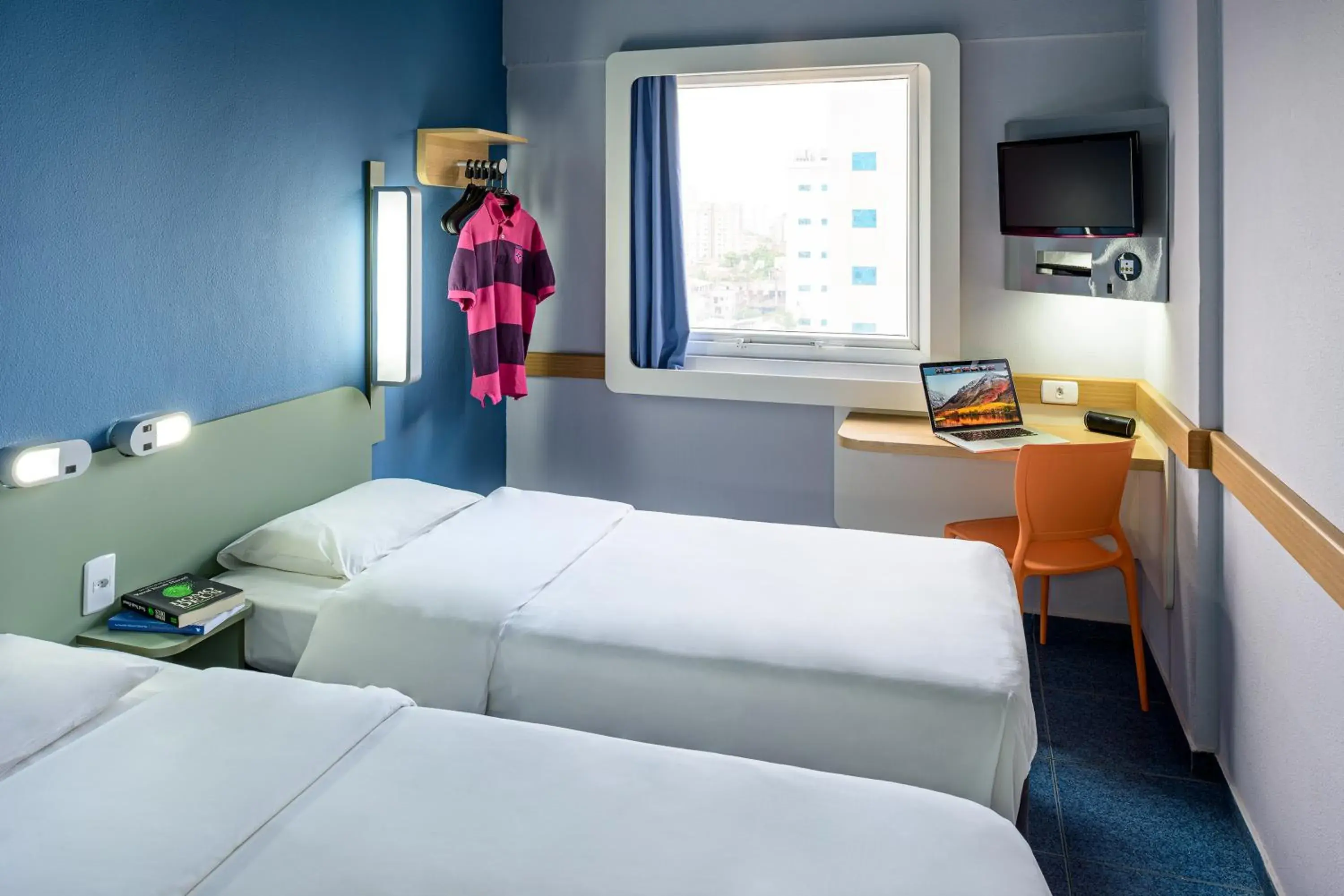 Garden view, Bed in ibis budget Belem Garden view, Bed in ibis budget Belem