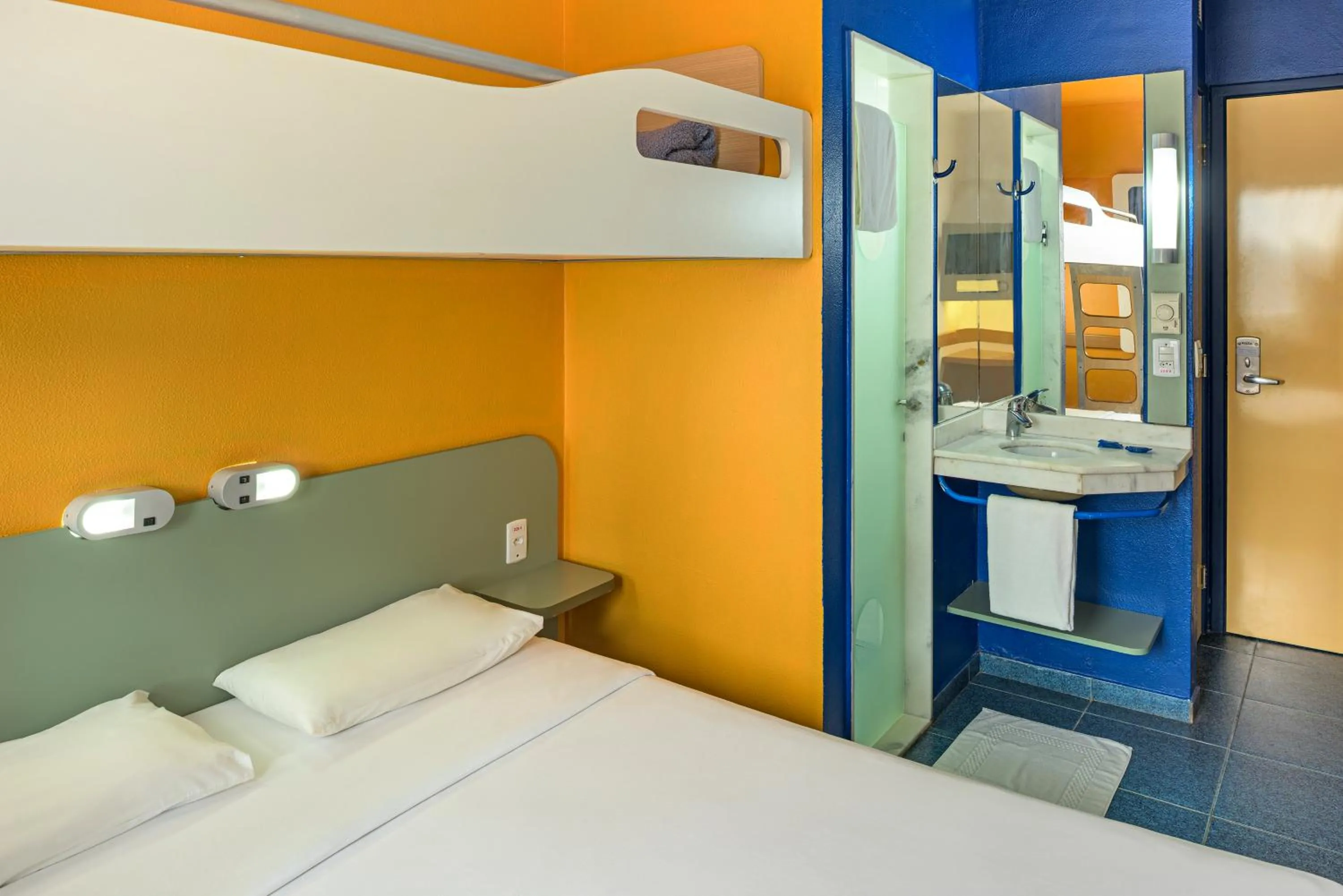Bed in ibis budget Belem
