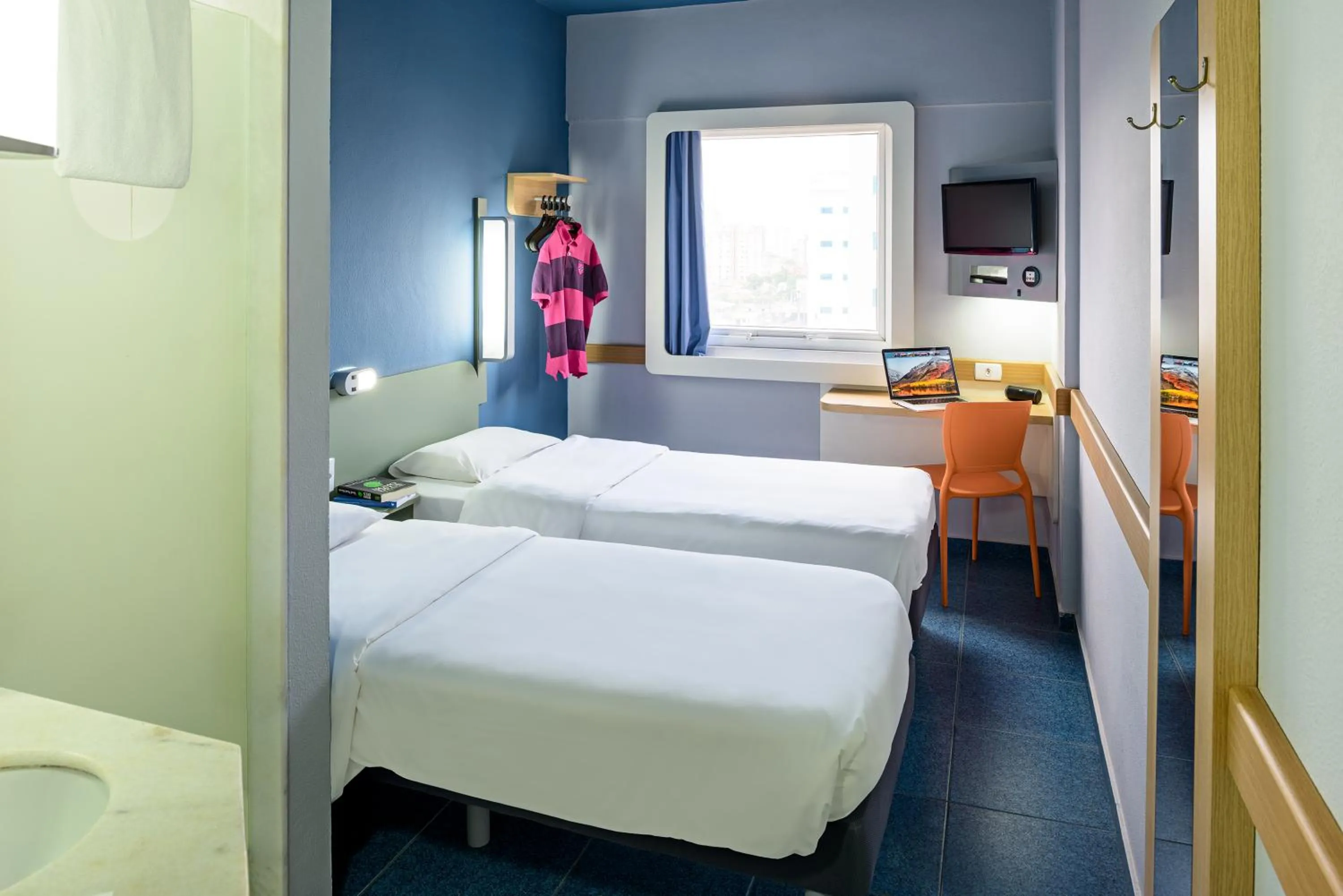 City view, Bed in ibis budget Belem