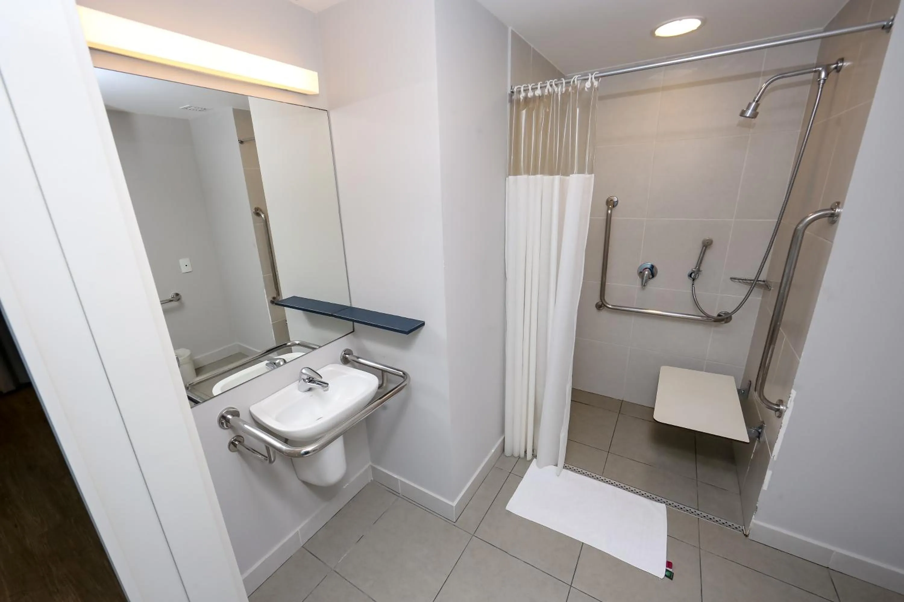 Bathroom in Delphin Surf Hotel