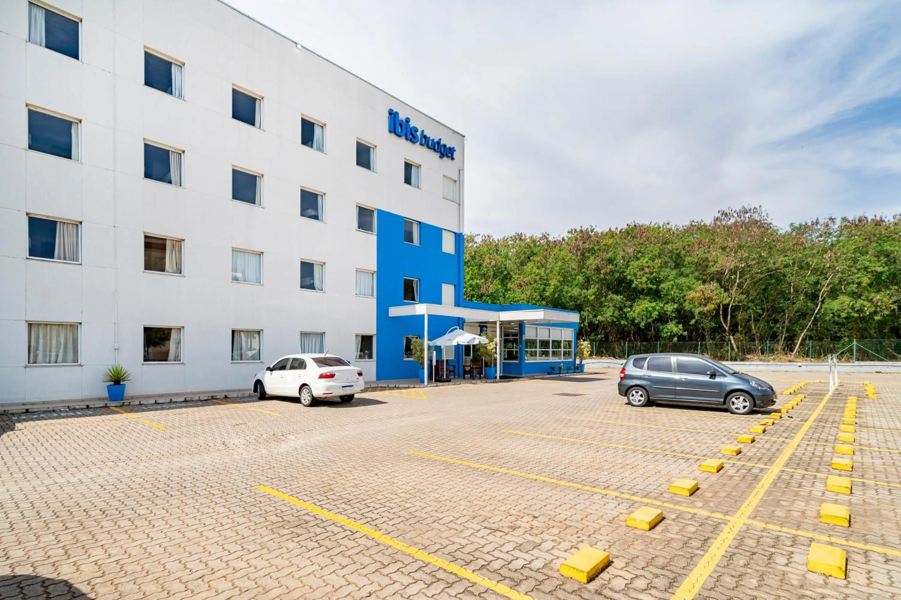 Facade/entrance in ibis budget Piracicaba