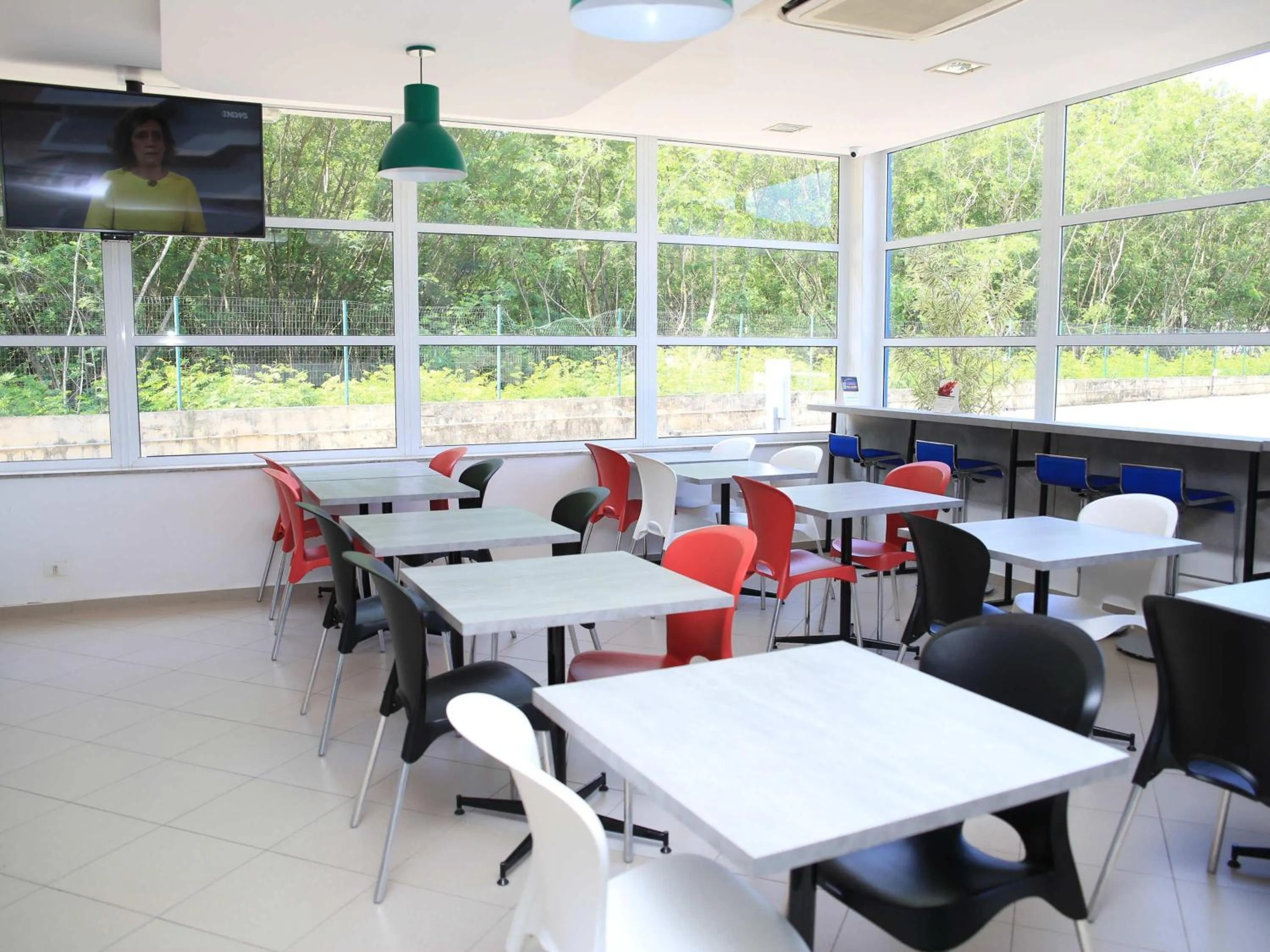 Restaurant/places to eat in ibis budget Piracicaba