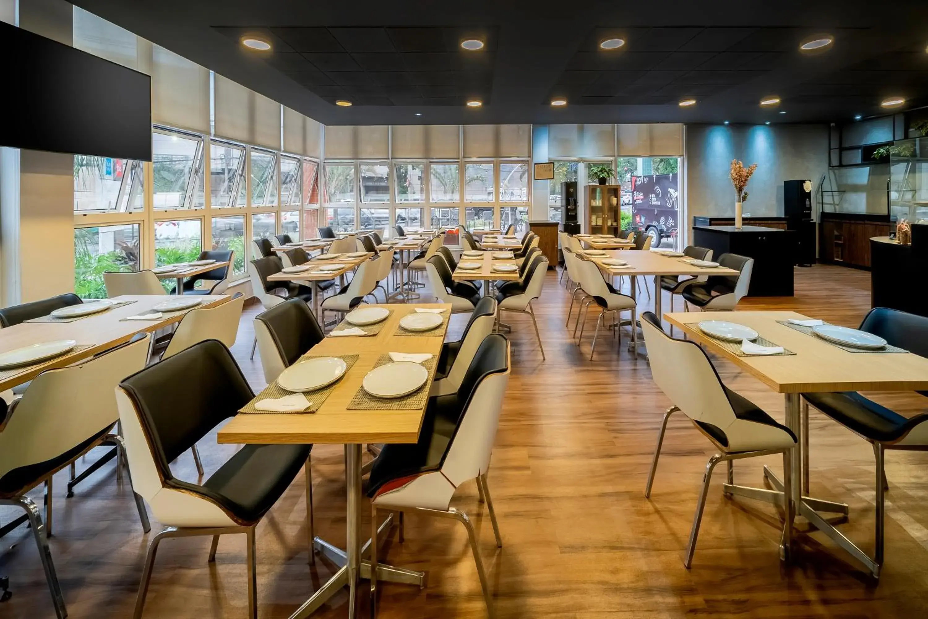 Restaurant/places to eat in ibis budget Piracicaba Restaurant/places to eat in ibis budget Piracicaba