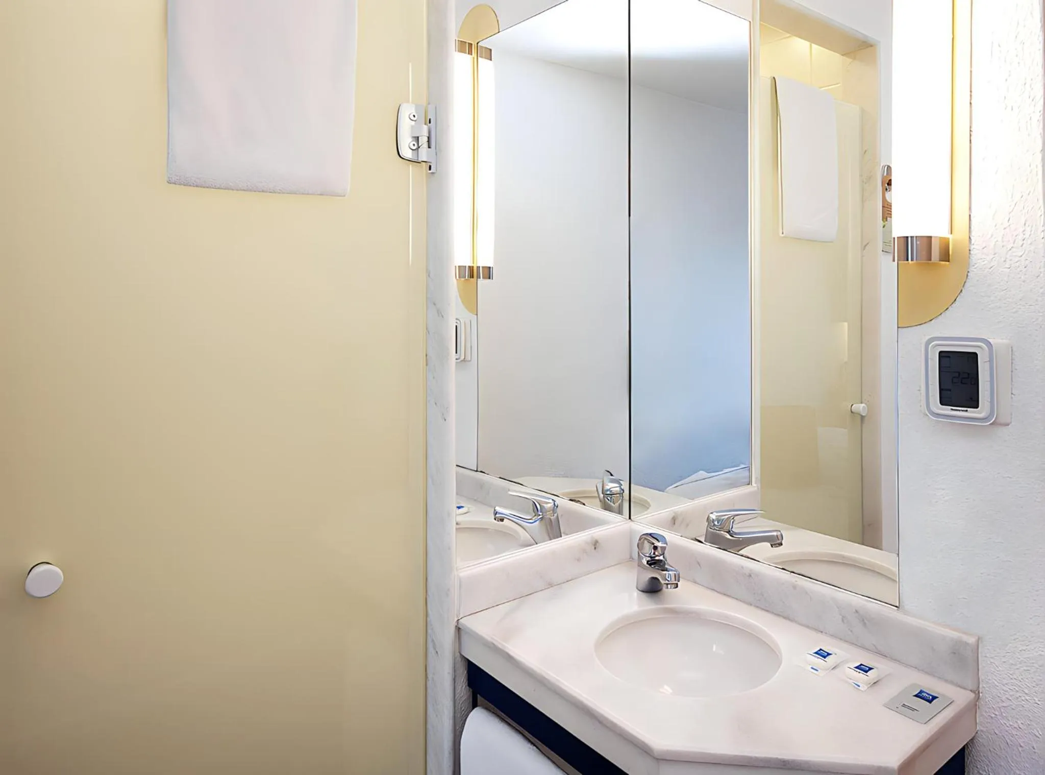 Bathroom in ibis budget Sao Paulo Morumbi