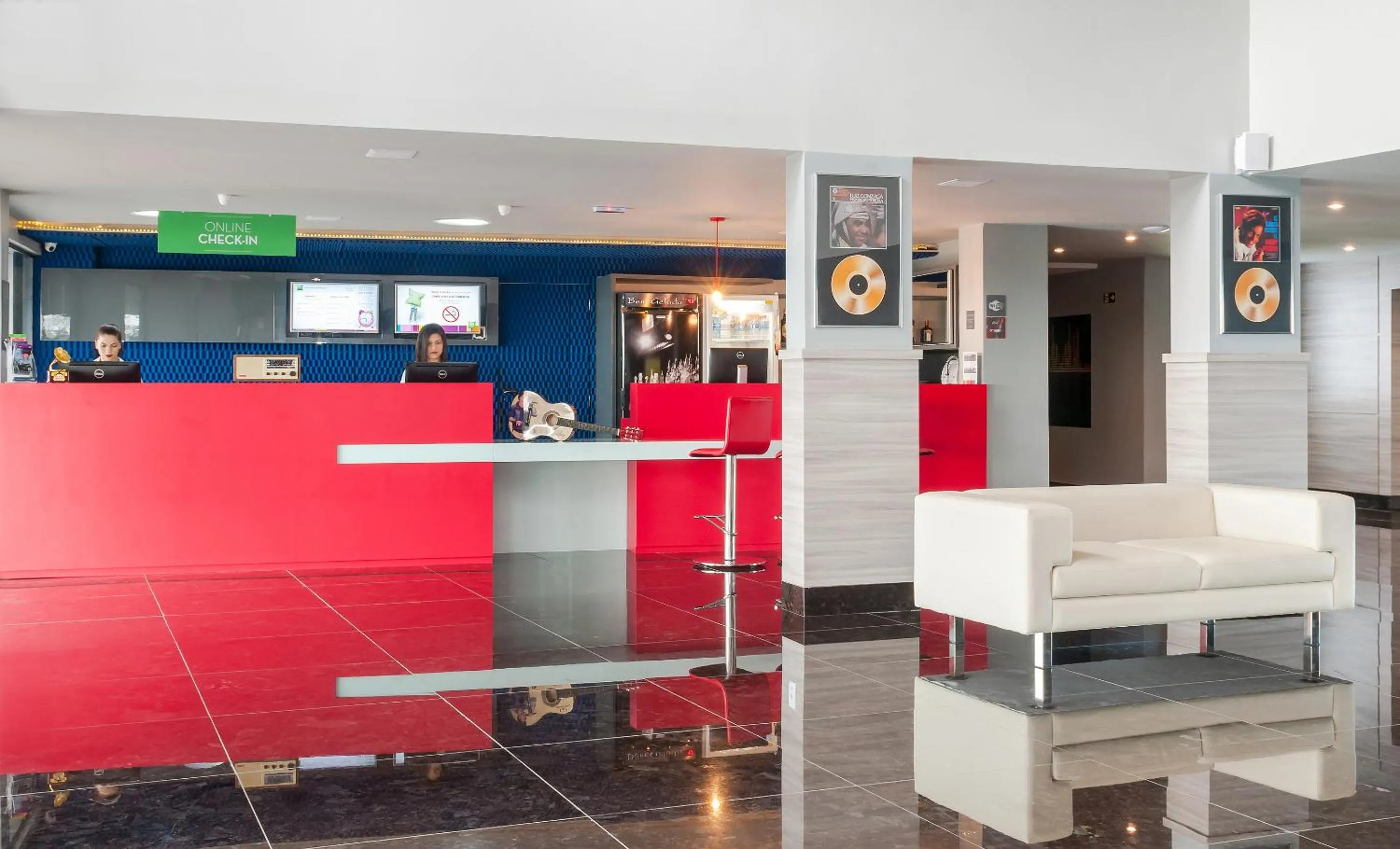 Lobby or reception in ibis Styles Sao Mateus