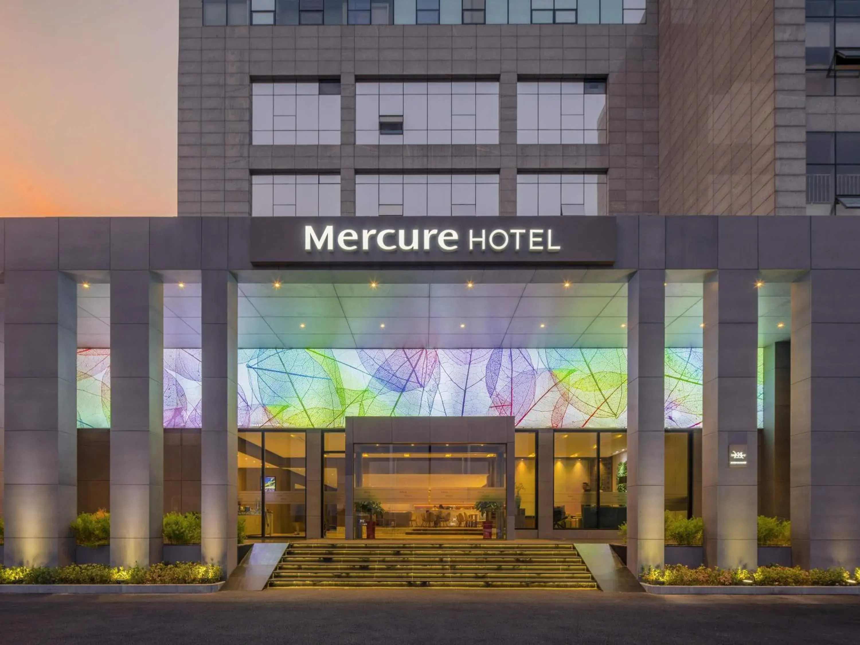 Property building in Mercure Shanghai Hongqiao South Property building in Mercure Shanghai Hongqiao South