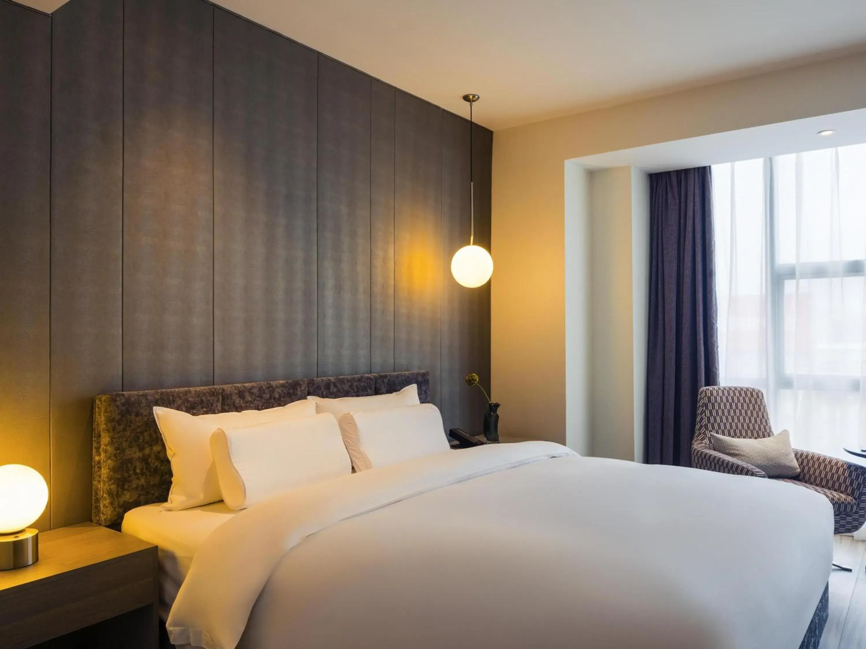 Bedroom, Bed in Mercure Shanghai Hongqiao South Bedroom, Bed in Mercure Shanghai Hongqiao South