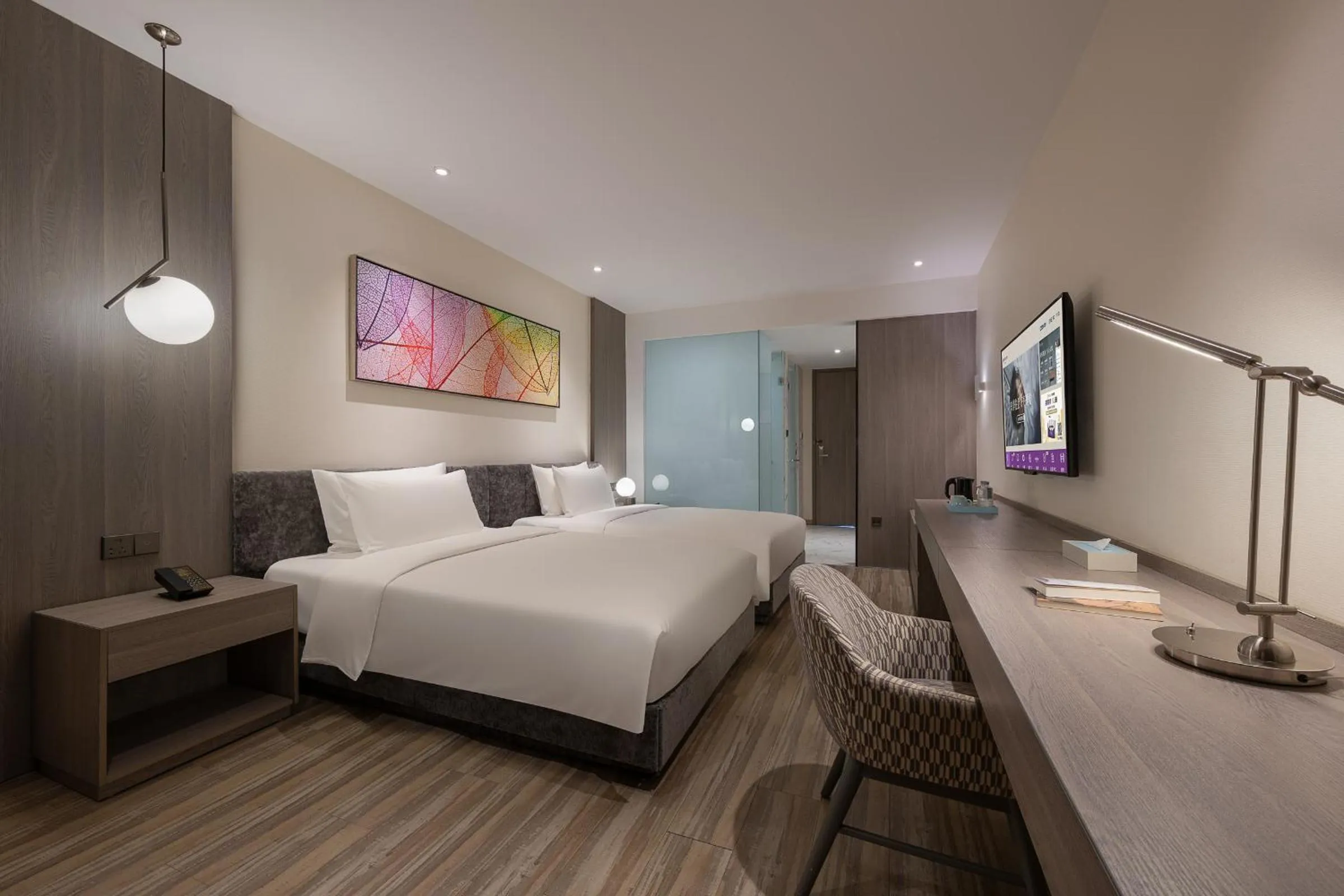 Photo of the whole room, Bed in Mercure Shanghai Hongqiao South