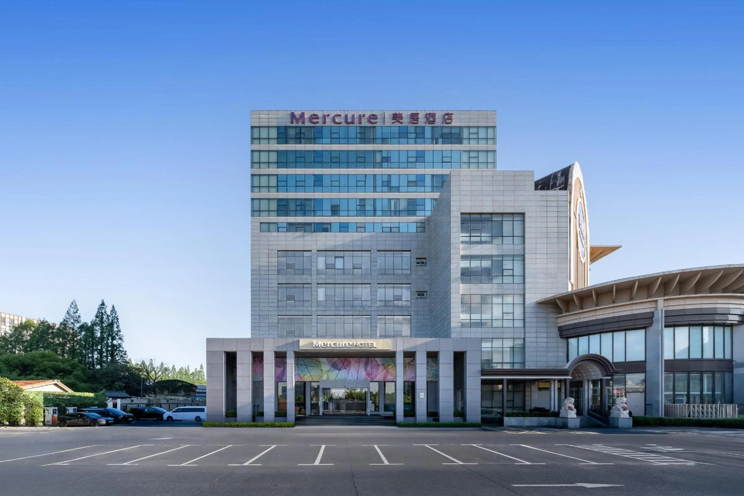Parking in Mercure Shanghai Hongqiao South