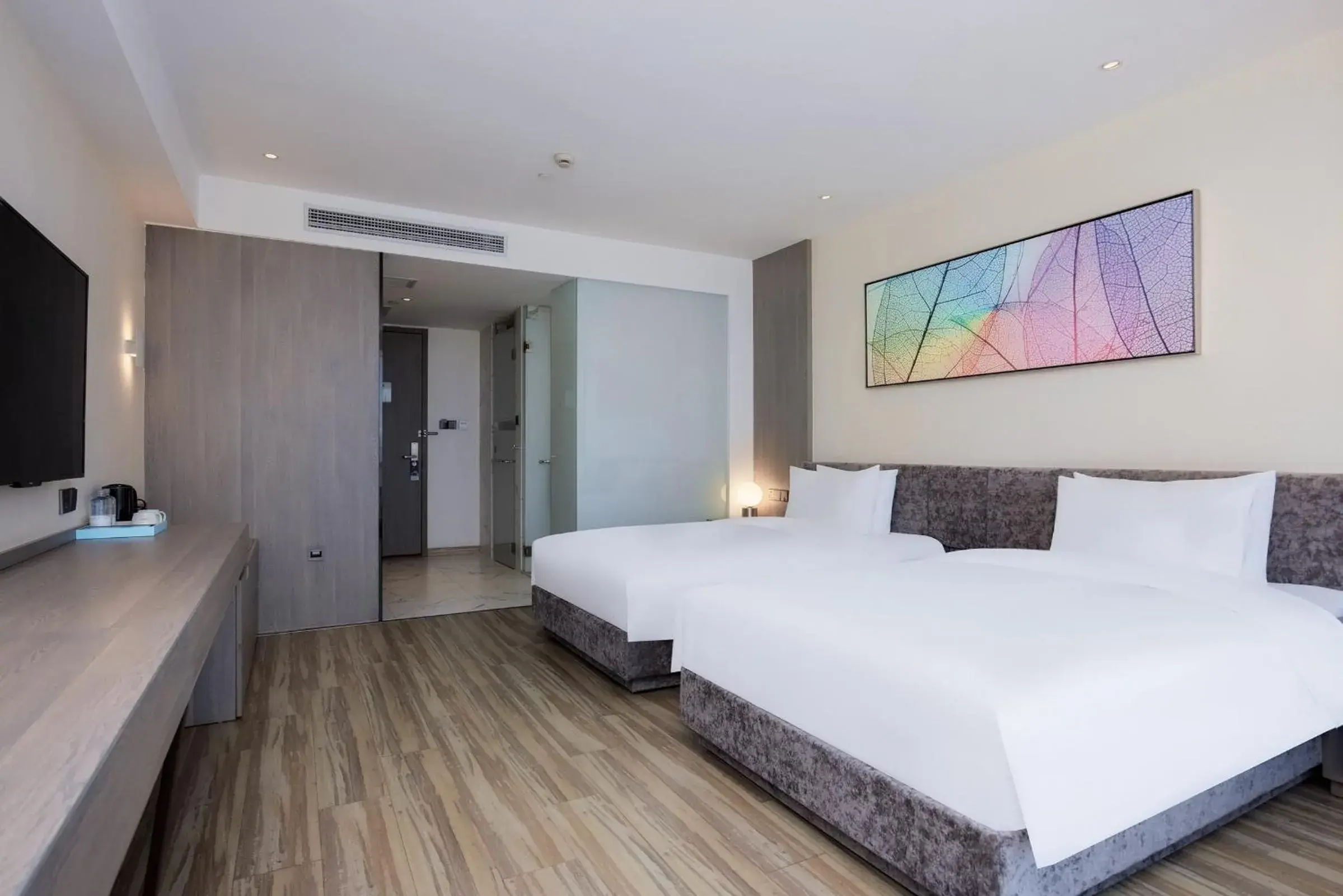 View (from property/room), Bed in Mercure Shanghai Hongqiao South View (from property/room), Bed in Mercure Shanghai Hongqiao South