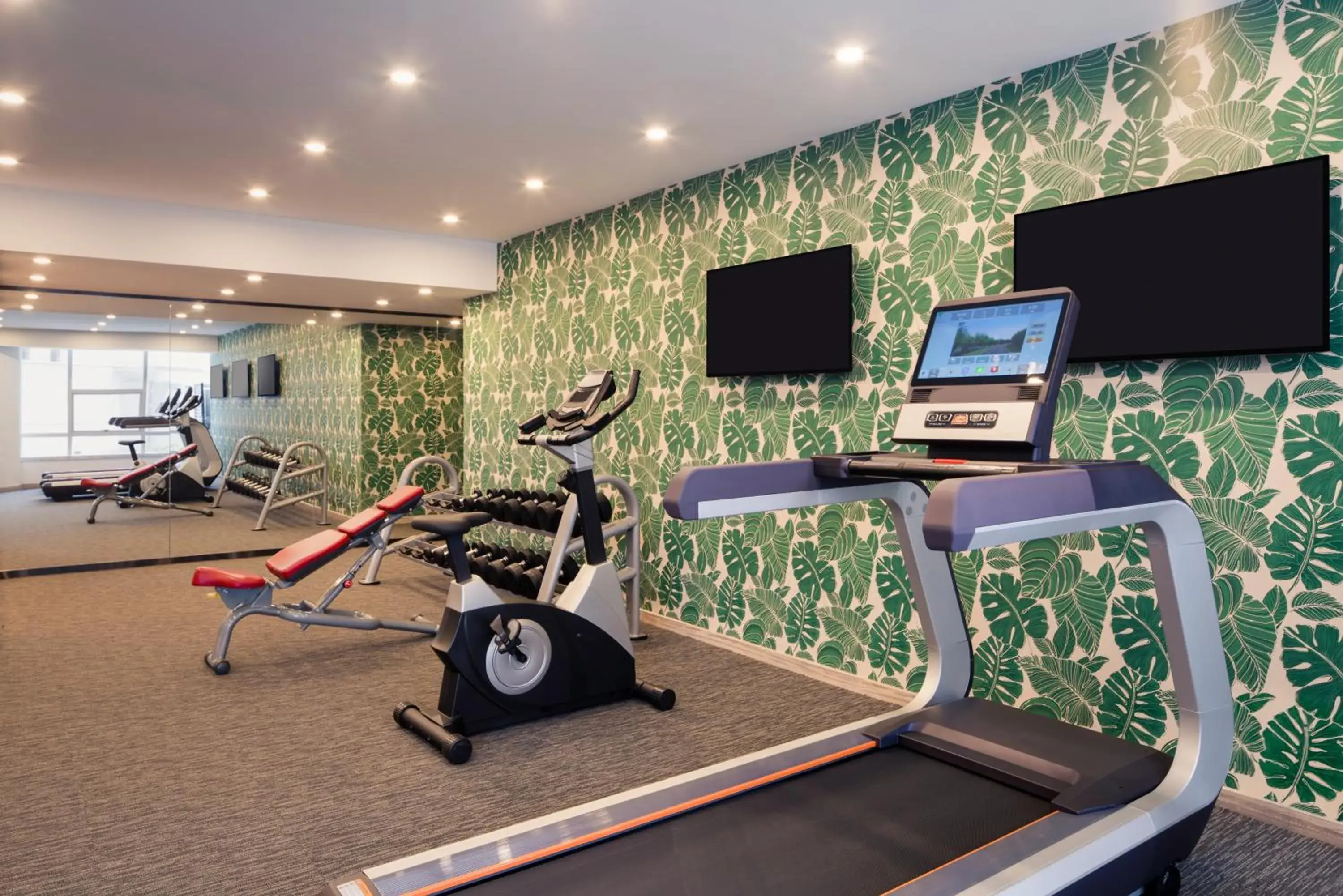 Fitness centre/facilities in Mercure Shanghai Hongqiao South Fitness centre/facilities in Mercure Shanghai Hongqiao South