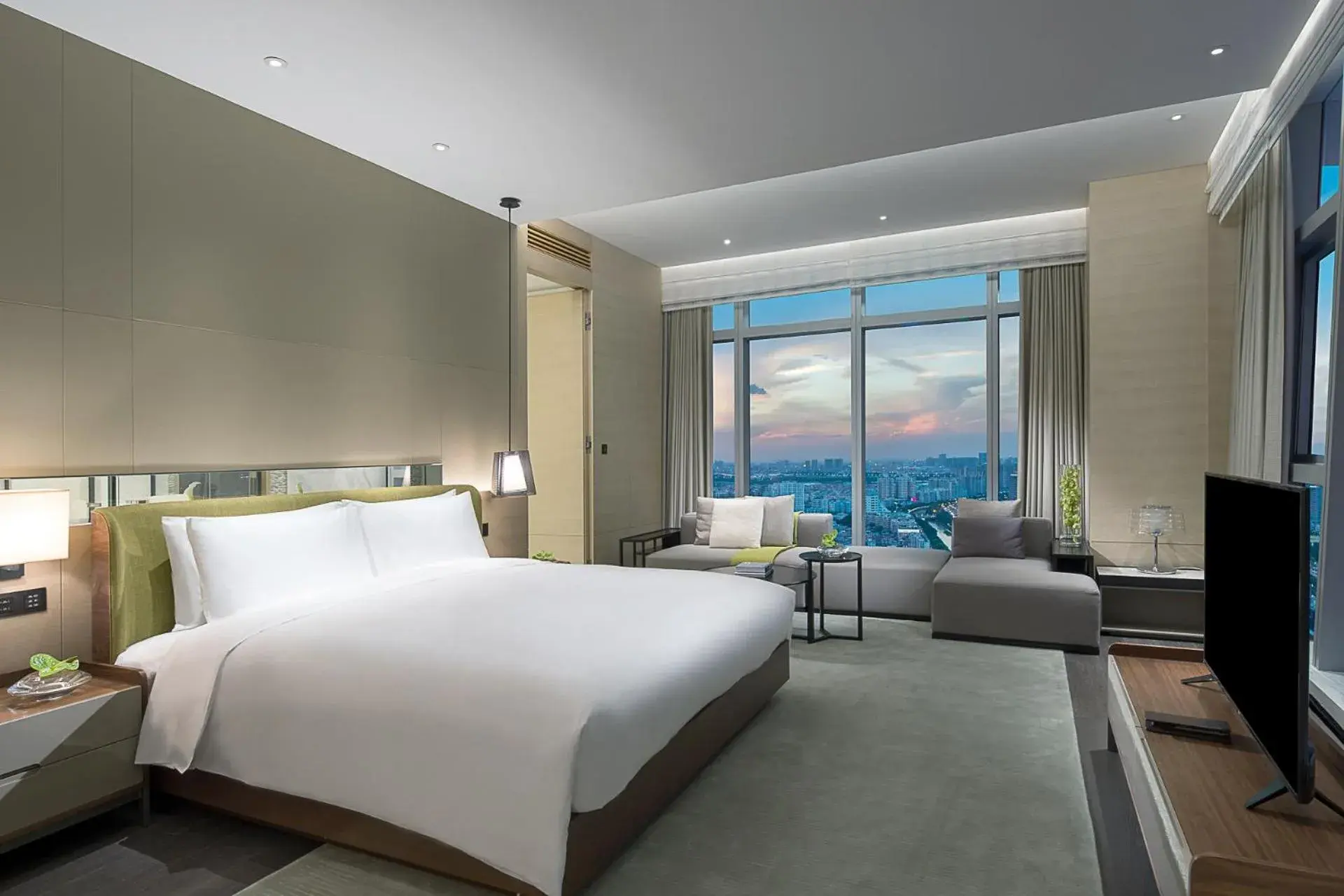 Property building, Bed in Sofitel Foshan Shunde Property building, Bed in Sofitel Foshan Shunde