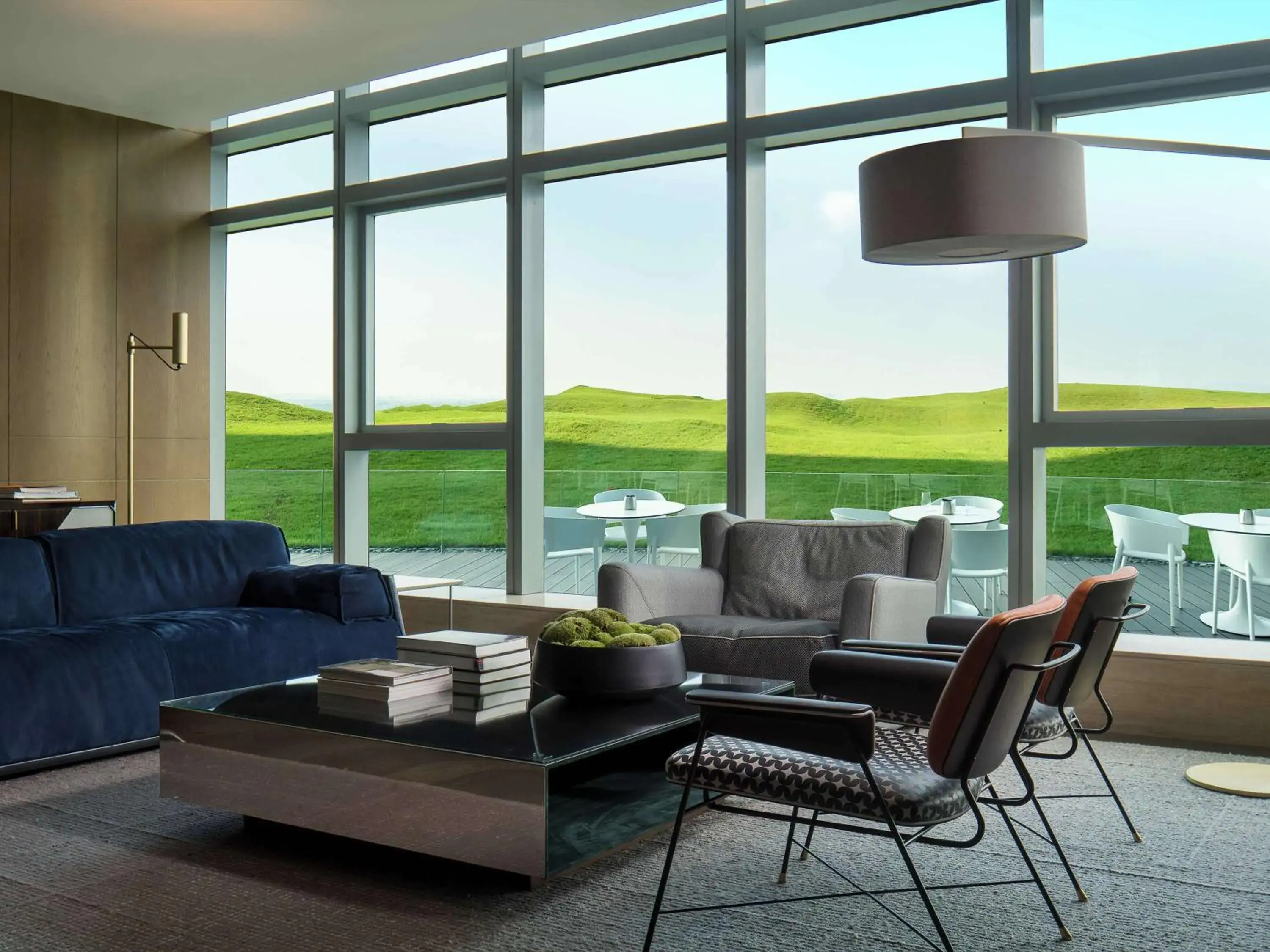 Lounge or bar in Sofitel Foshan Shunde - Furniture Center Lounge or bar in Sofitel Foshan Shunde - Furniture Center