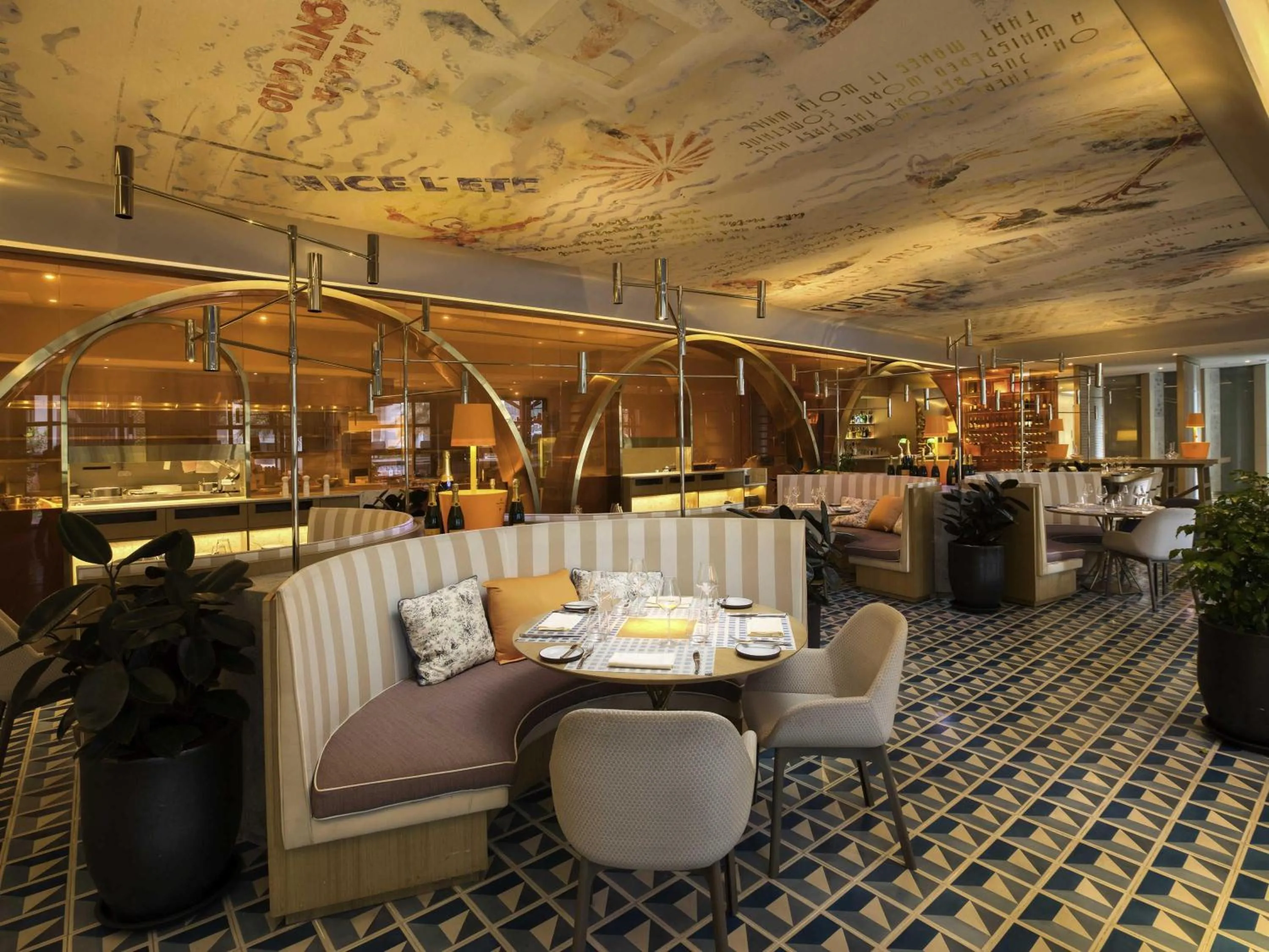 Restaurant/places to eat in Sofitel Kuala Lumpur Damansara