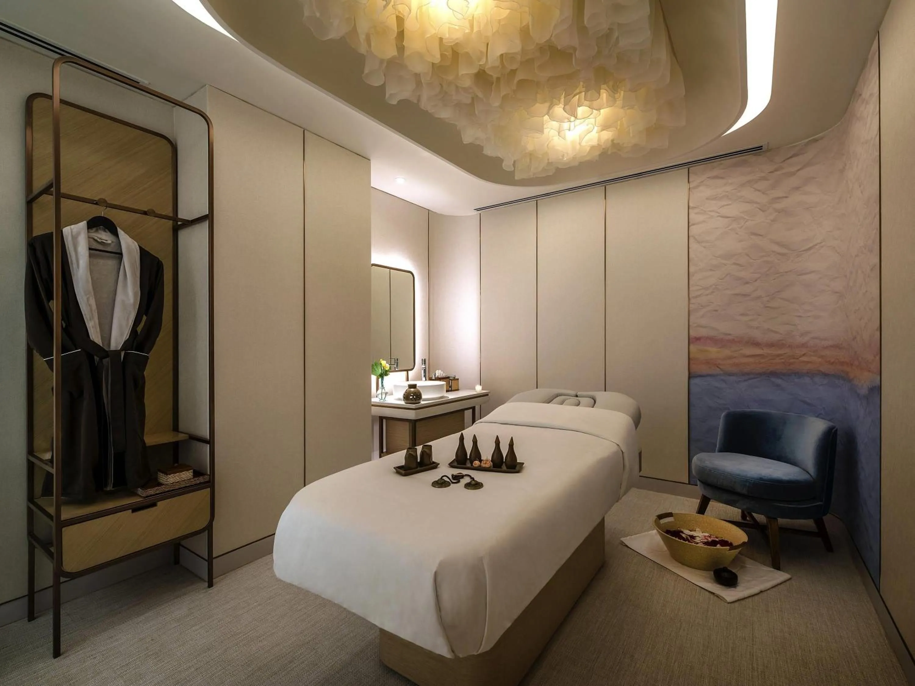 Spa and wellness centre/facilities, Bed in Sofitel Kuala Lumpur Damansara